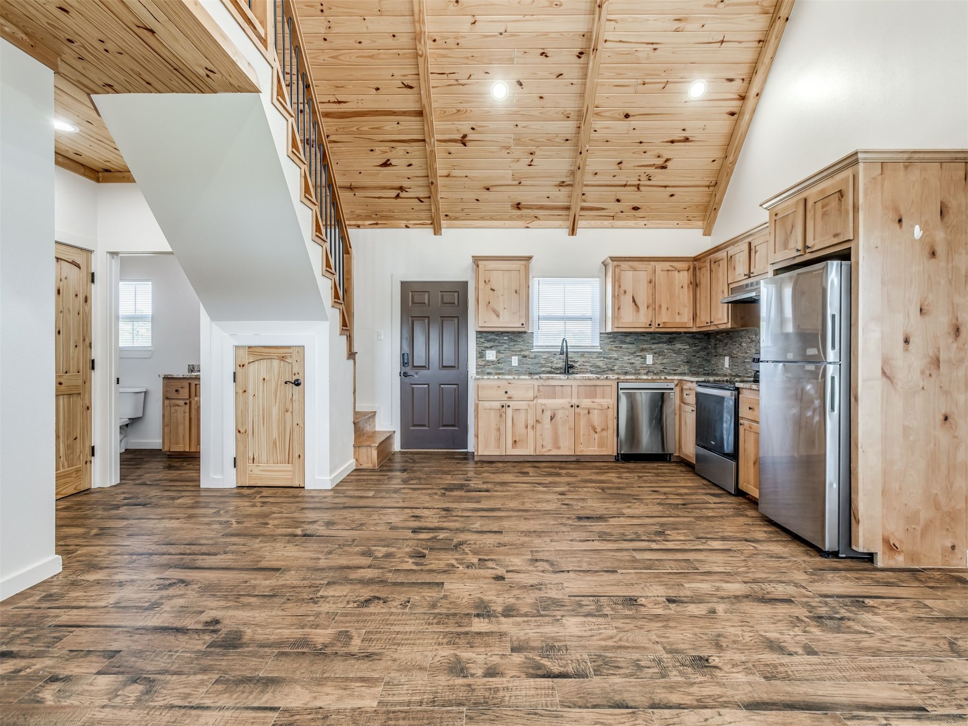 2809 E Wise Road Property Photo 9