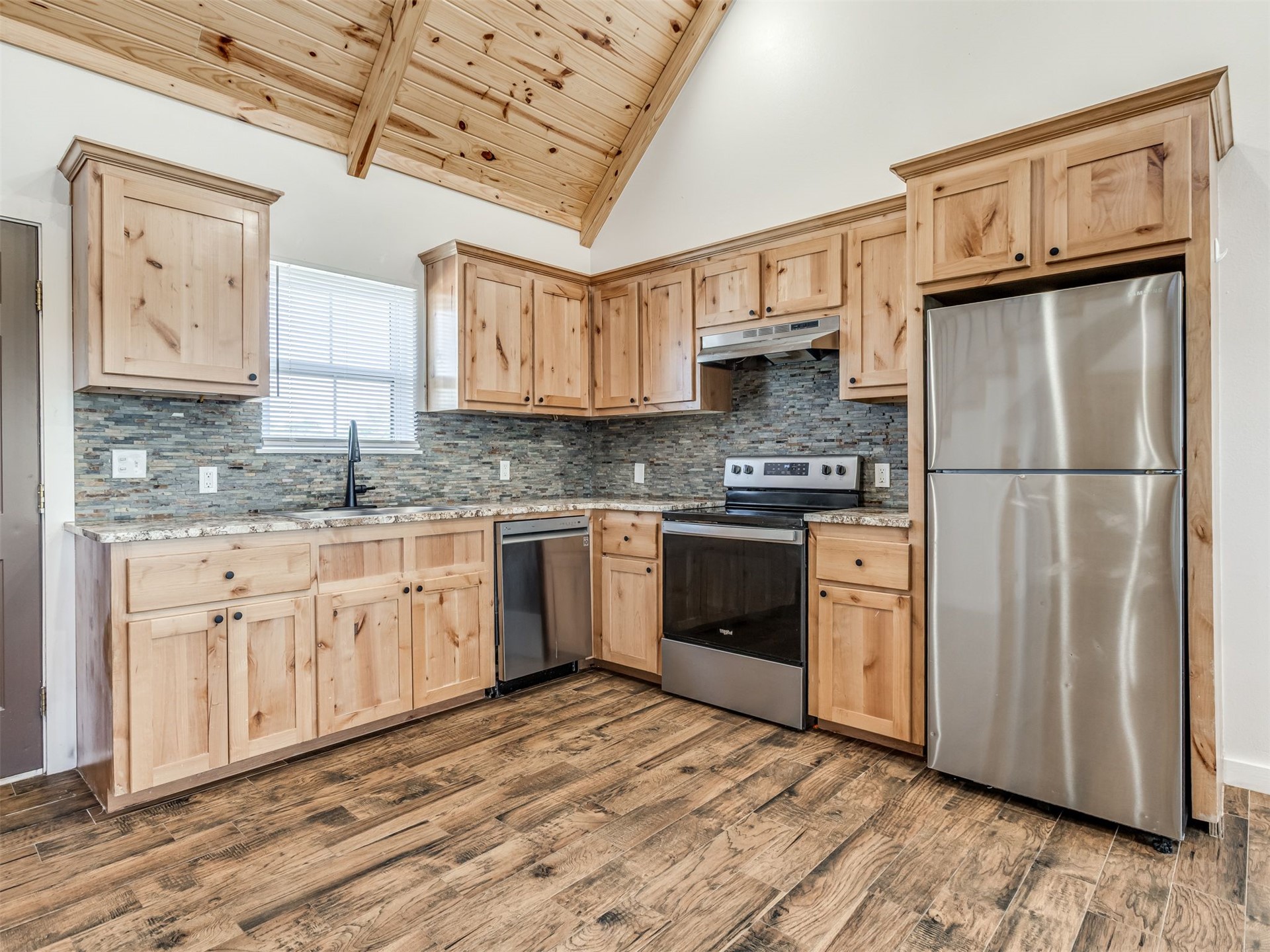 2809 E Wise Road Property Photo 10