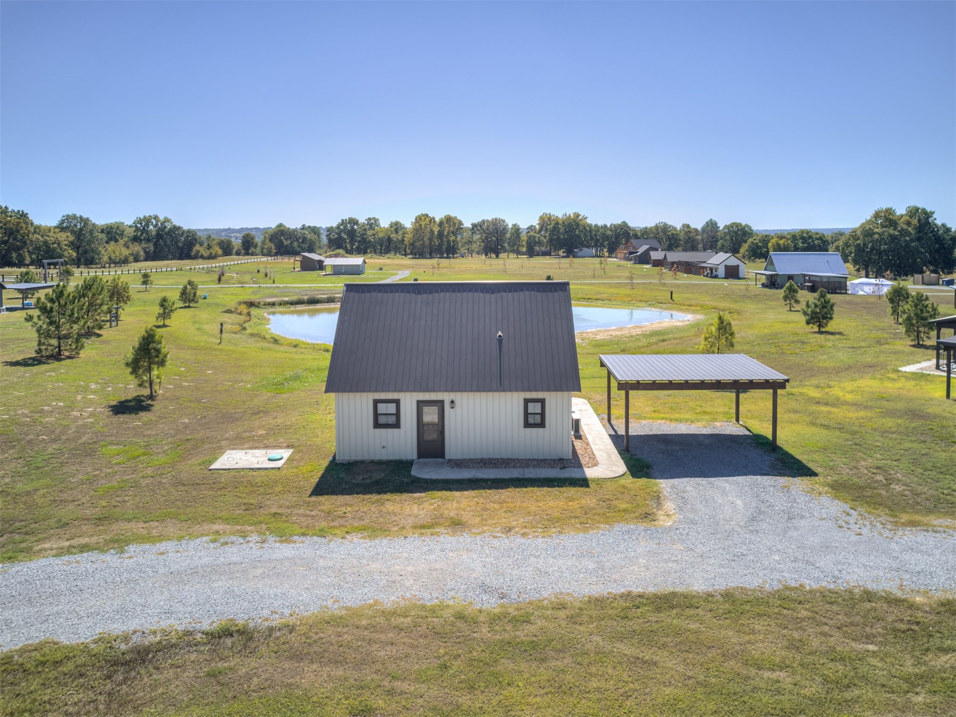 2809 E Wise Road Property Photo 26