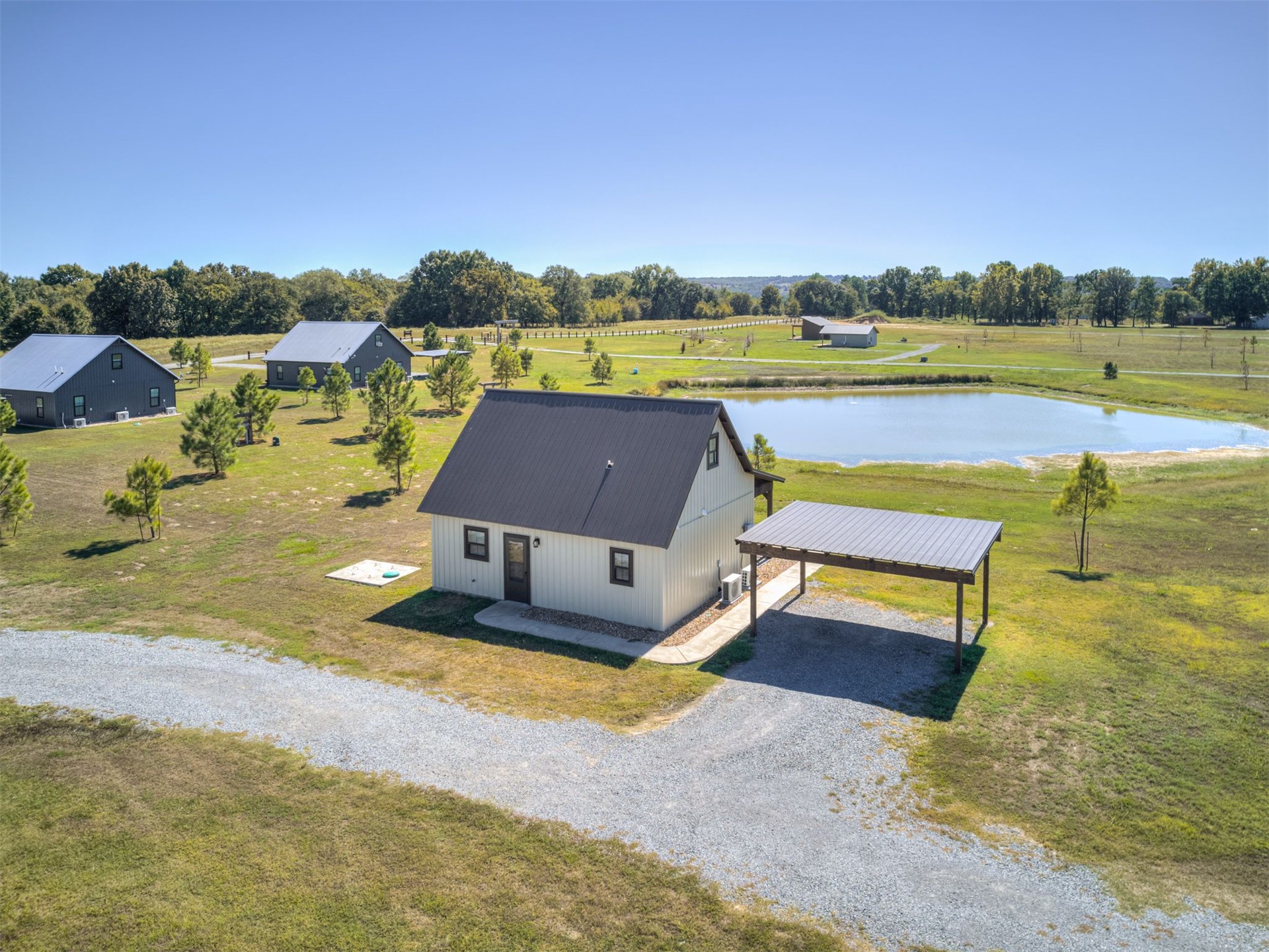2809 E Wise Road Property Photo 27