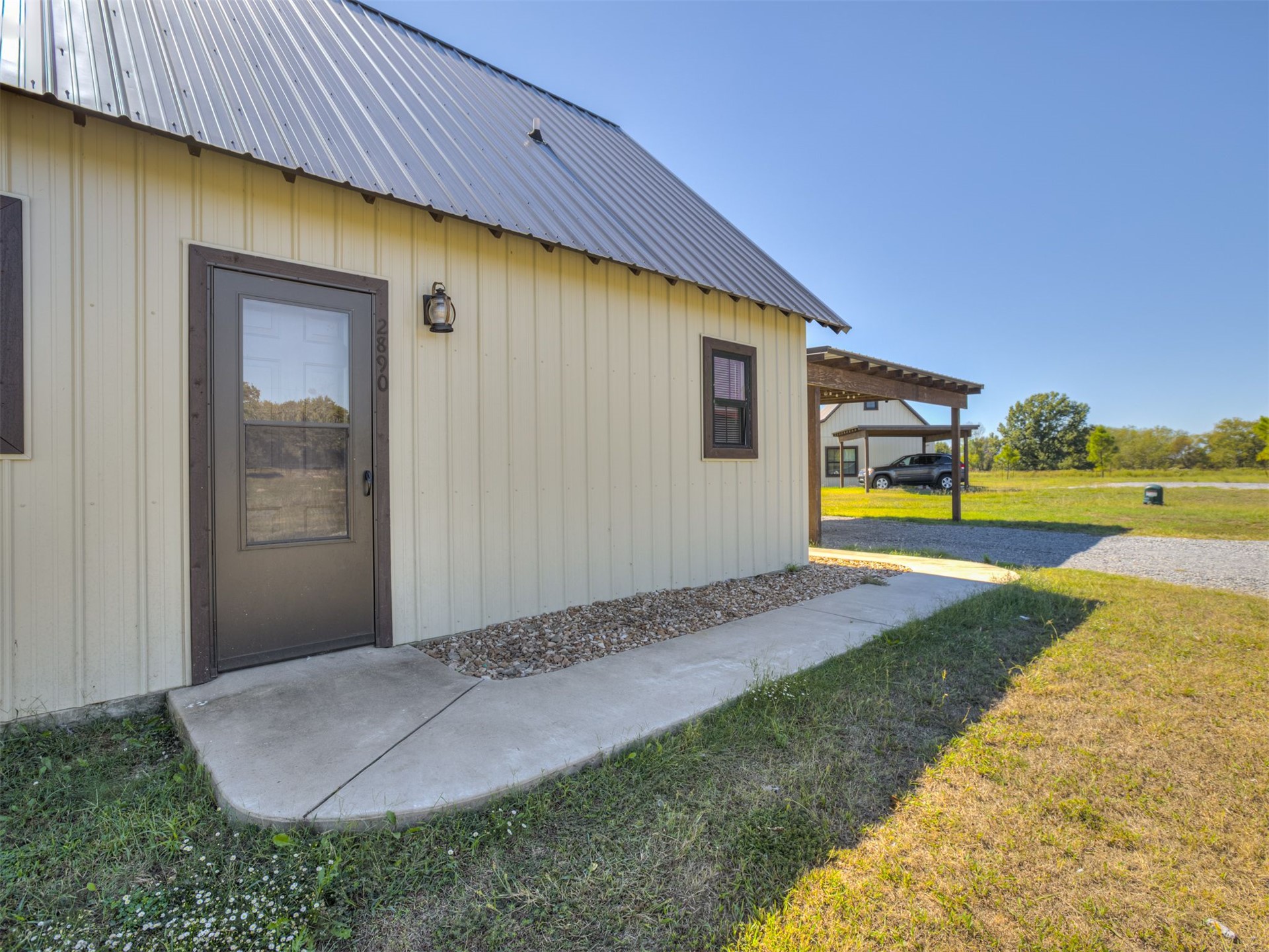 2809 E Wise Road Property Photo 31
