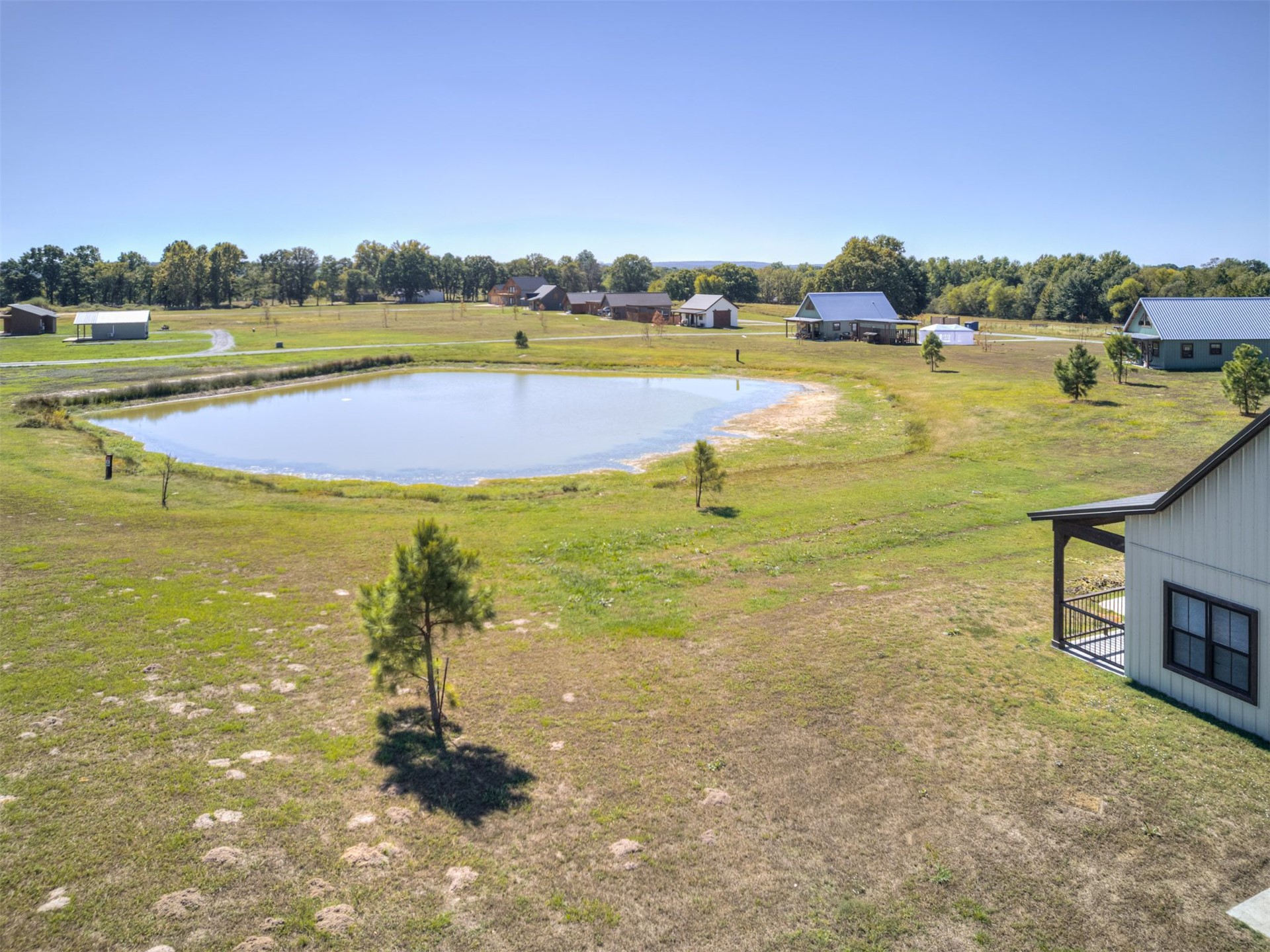 2809 E Wise Road Property Photo 32