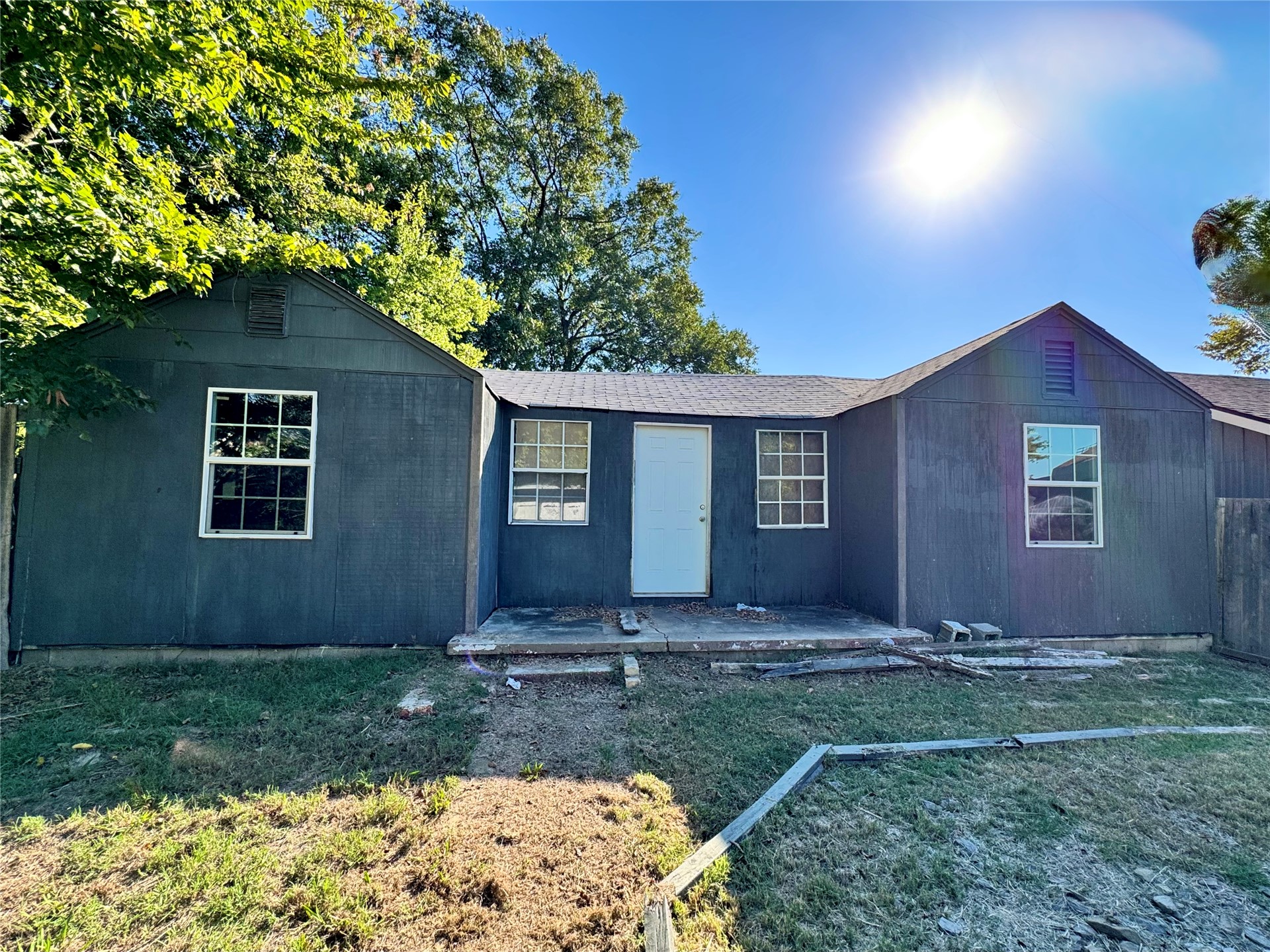 1604 Walnut Street Property Photo 1