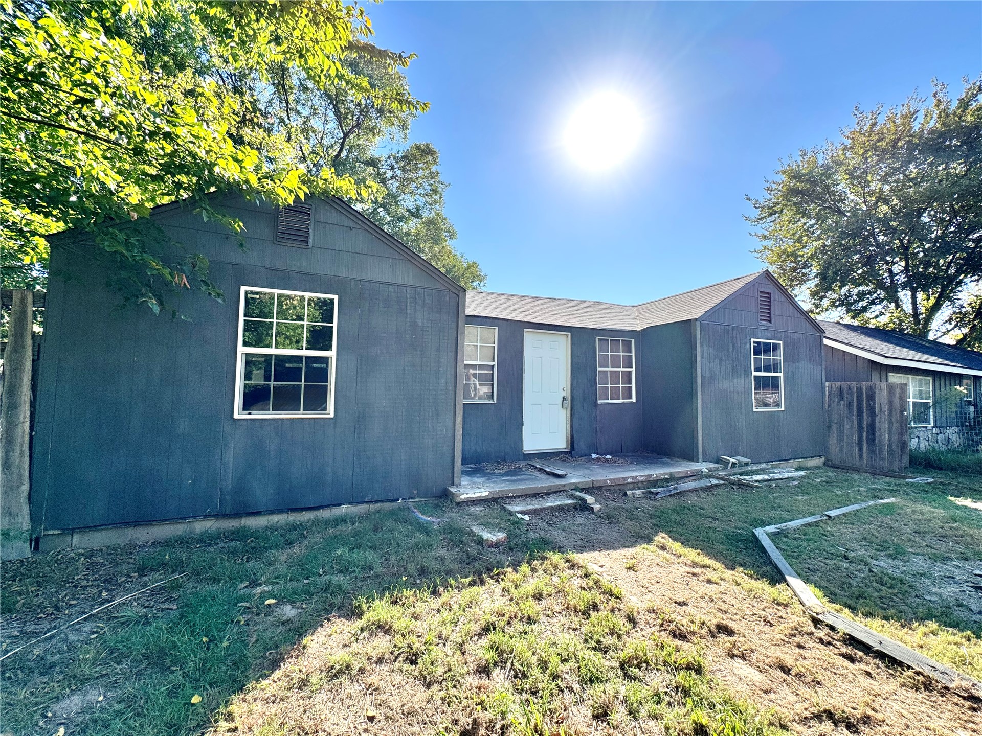 1604 Walnut Street Property Photo 2