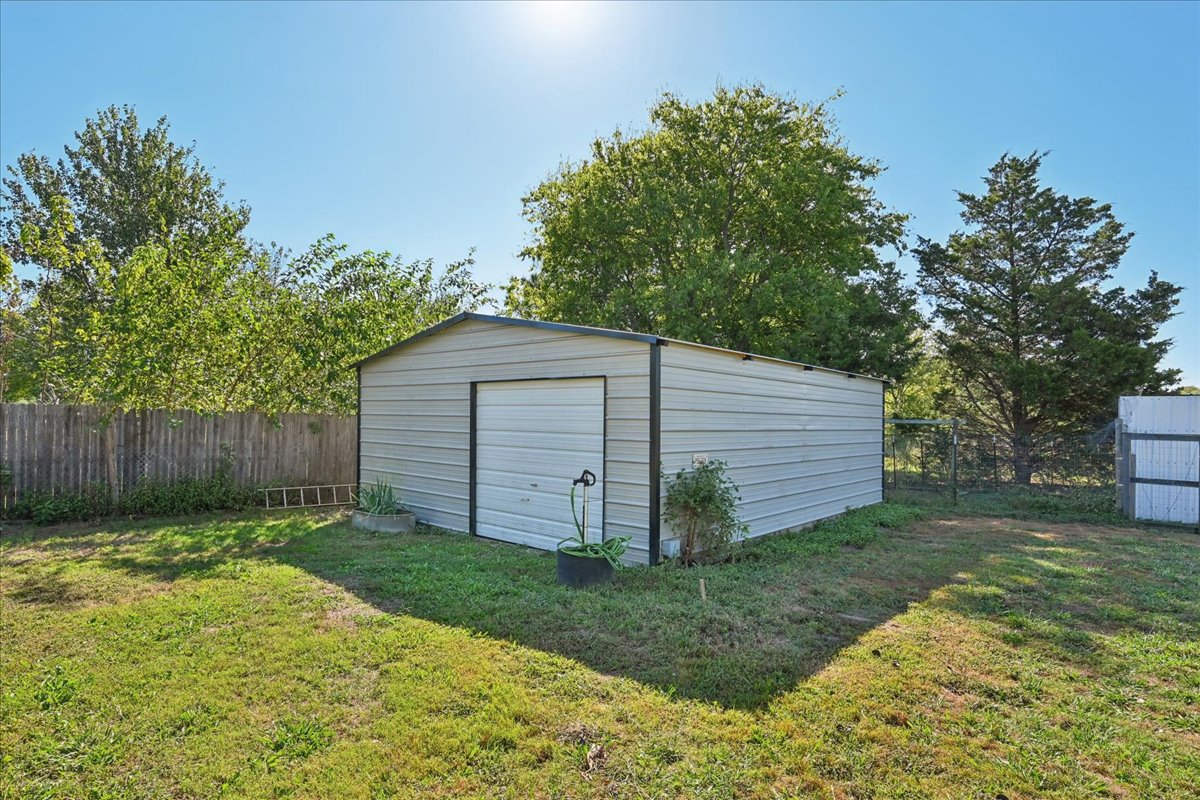 19676 E Highland Road Property Photo 46