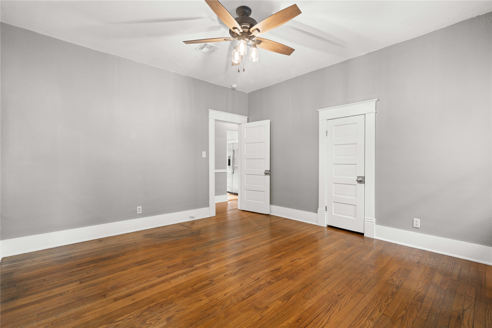 575 N 7th Street Property Photo 17
