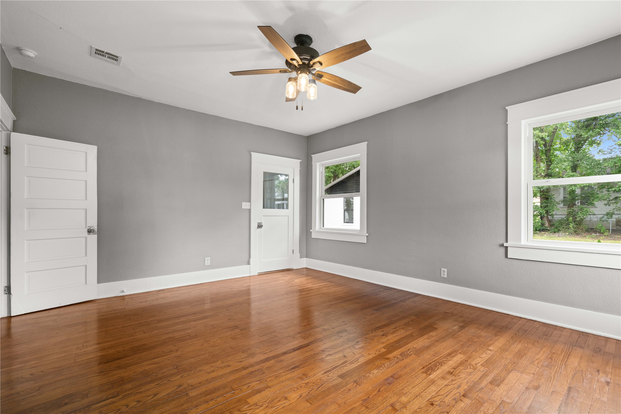575 N 7th Street Property Photo 18