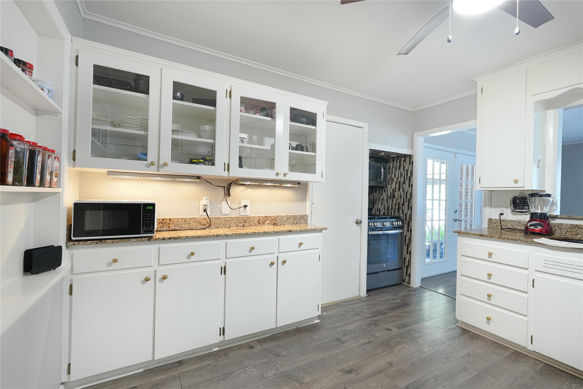 2407 S Norwood Avenue Property Photo 4