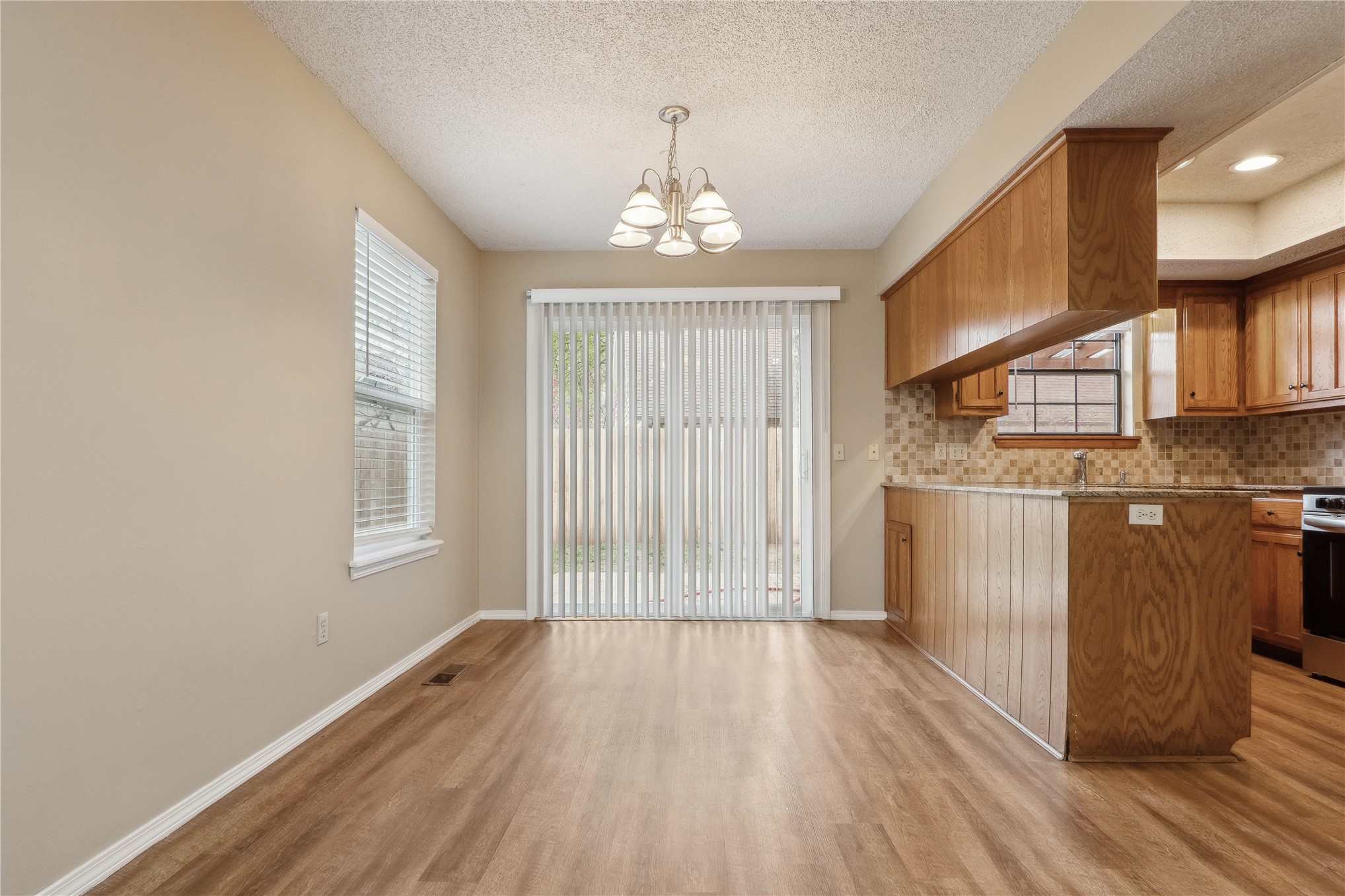 7735 S Trenton Avenue Property Photo 9