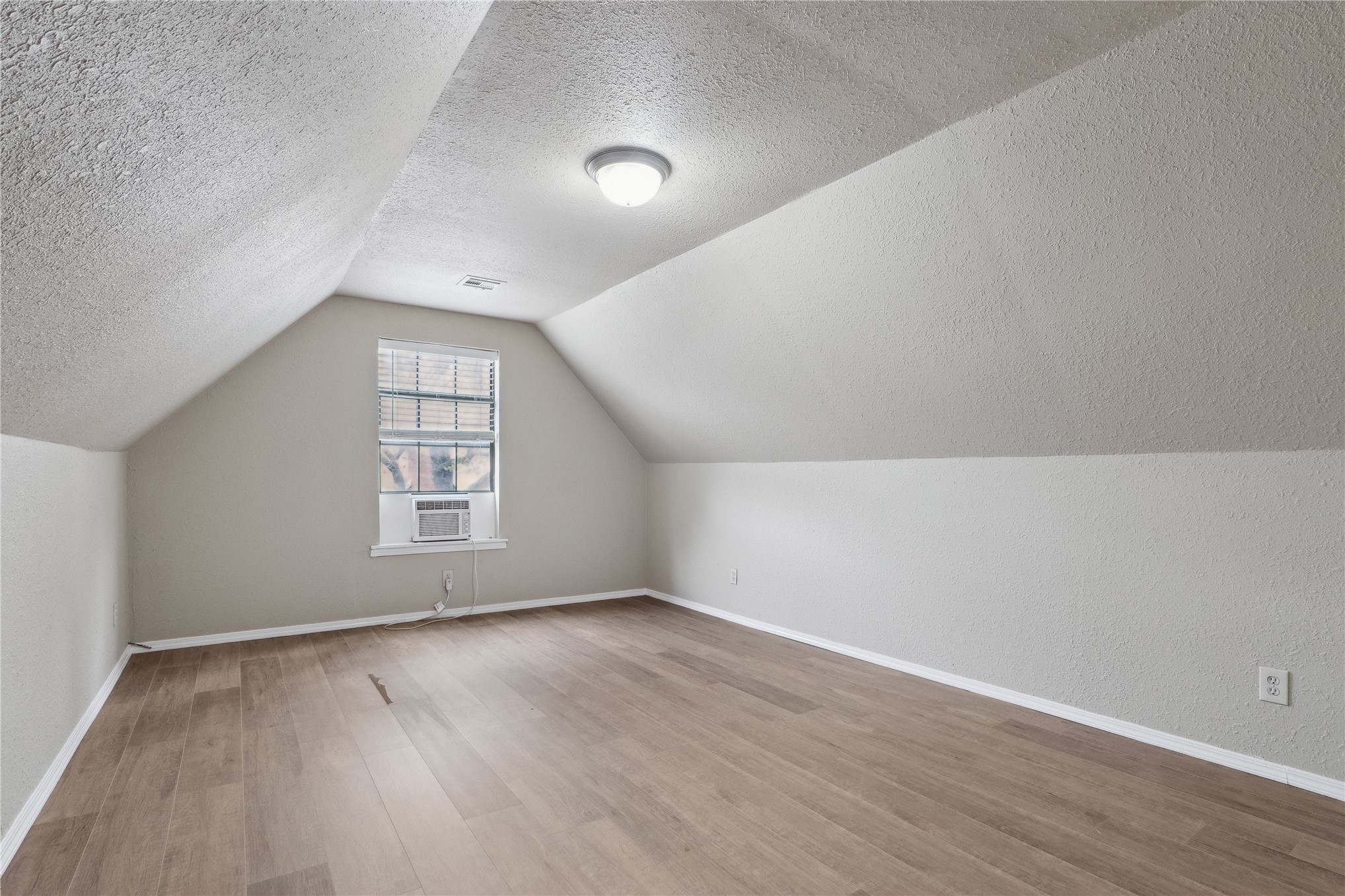 7735 S Trenton Avenue Property Photo 22