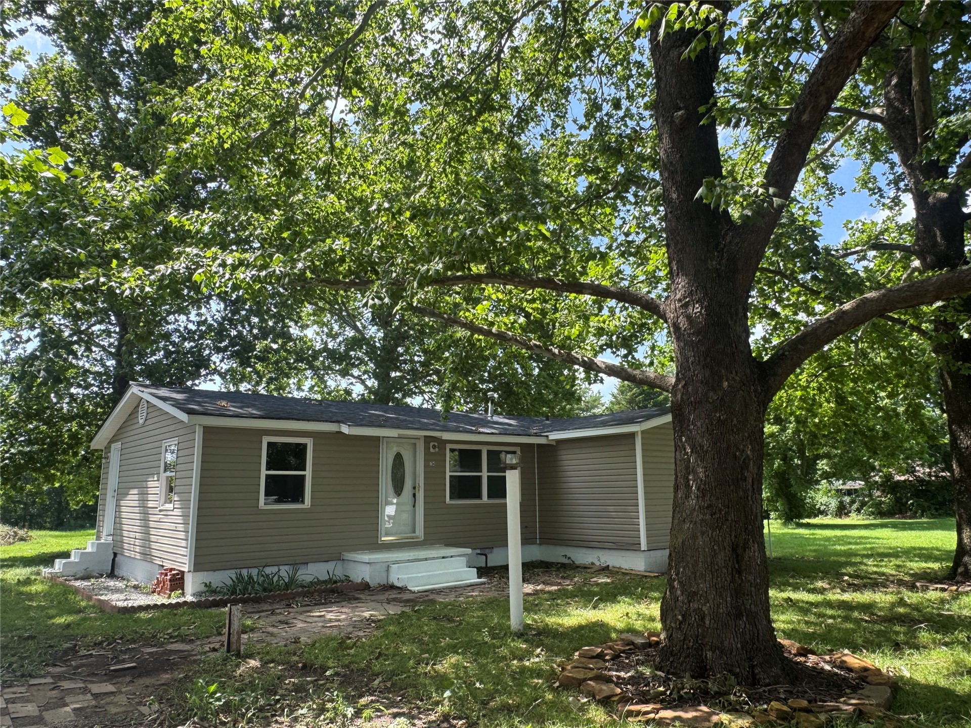 754 S Cedar Street Property Photo 1