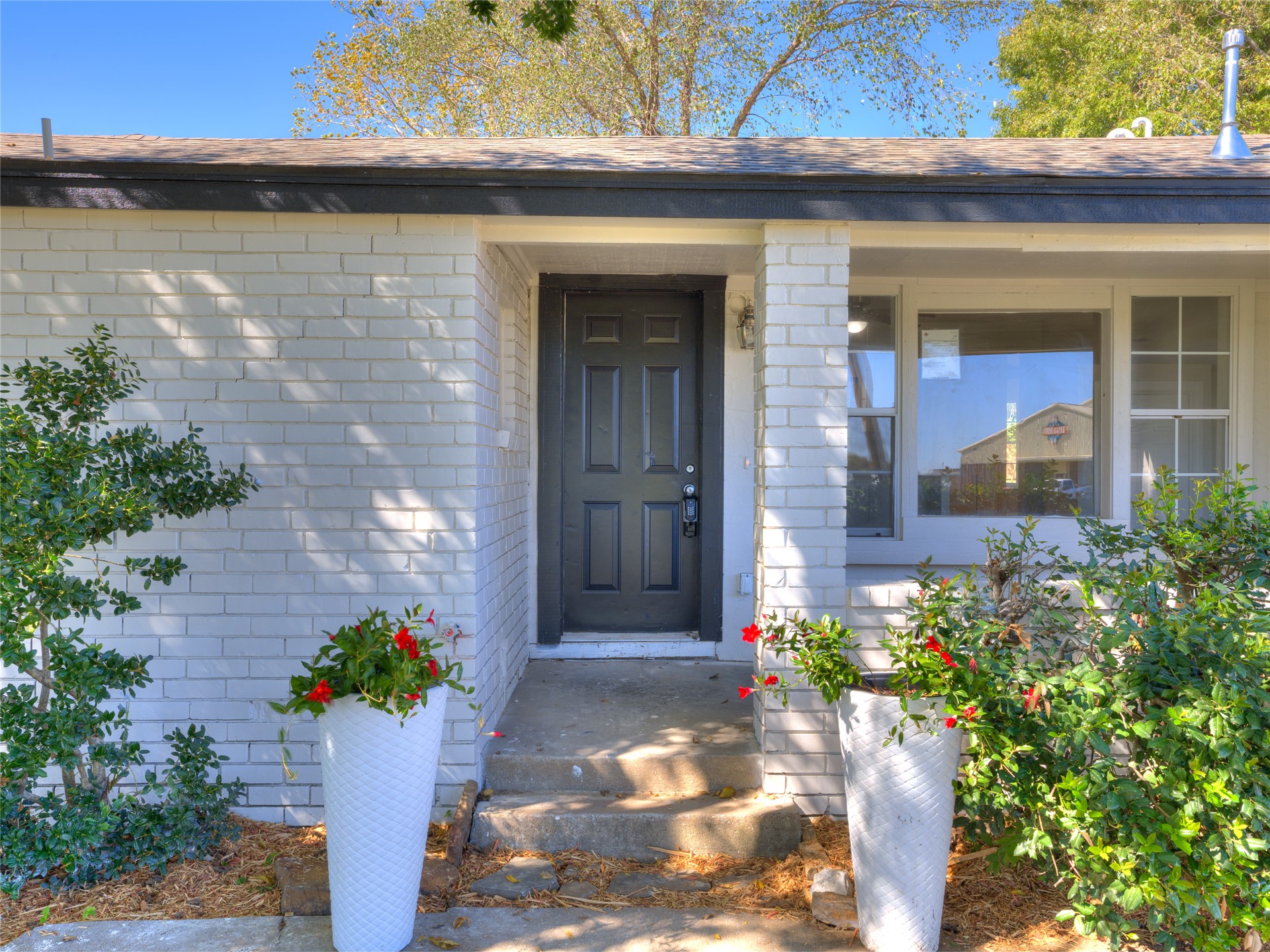 17096 S Yale Avenue Property Photo 3