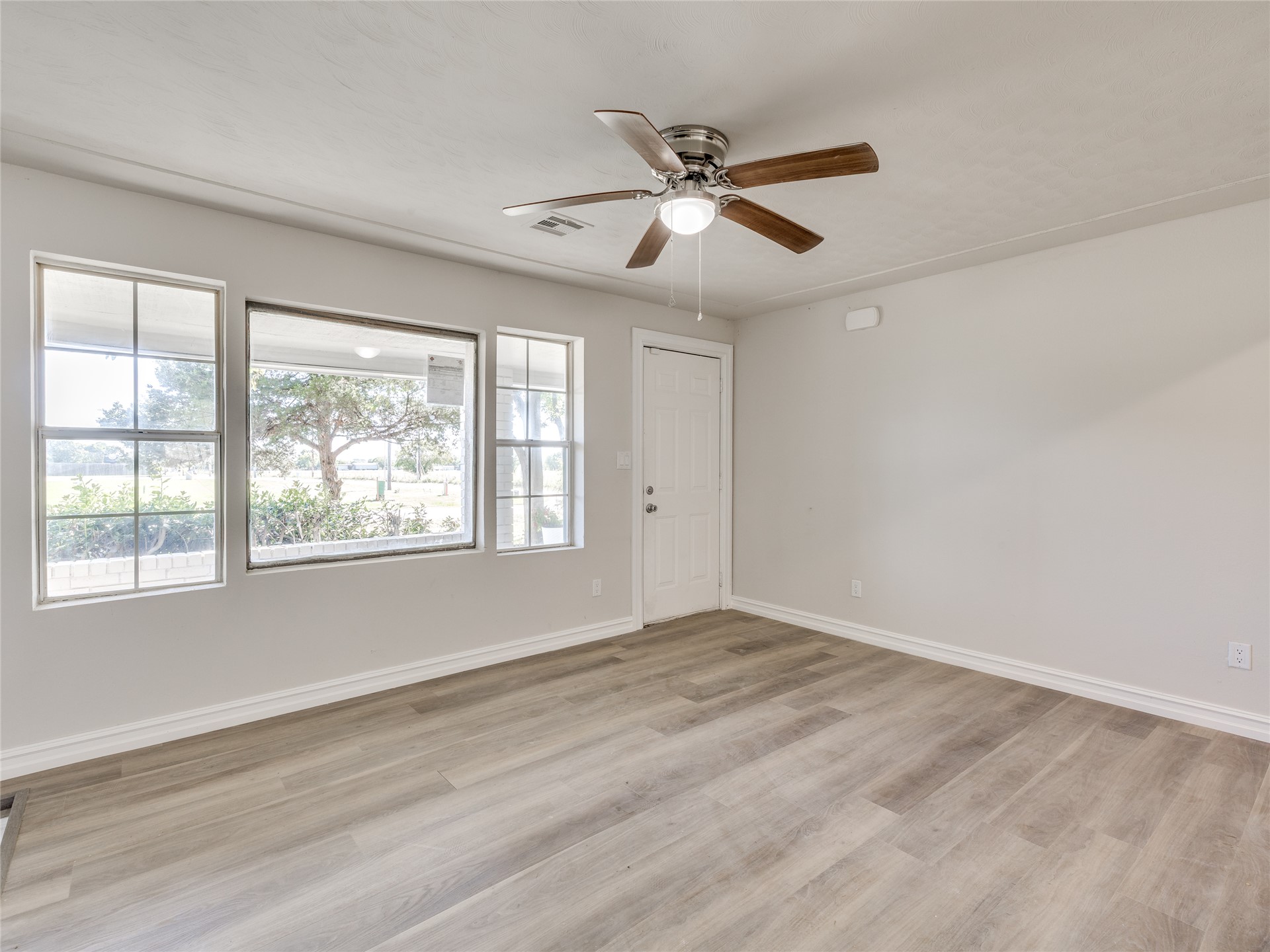 17096 S Yale Avenue Property Photo 8