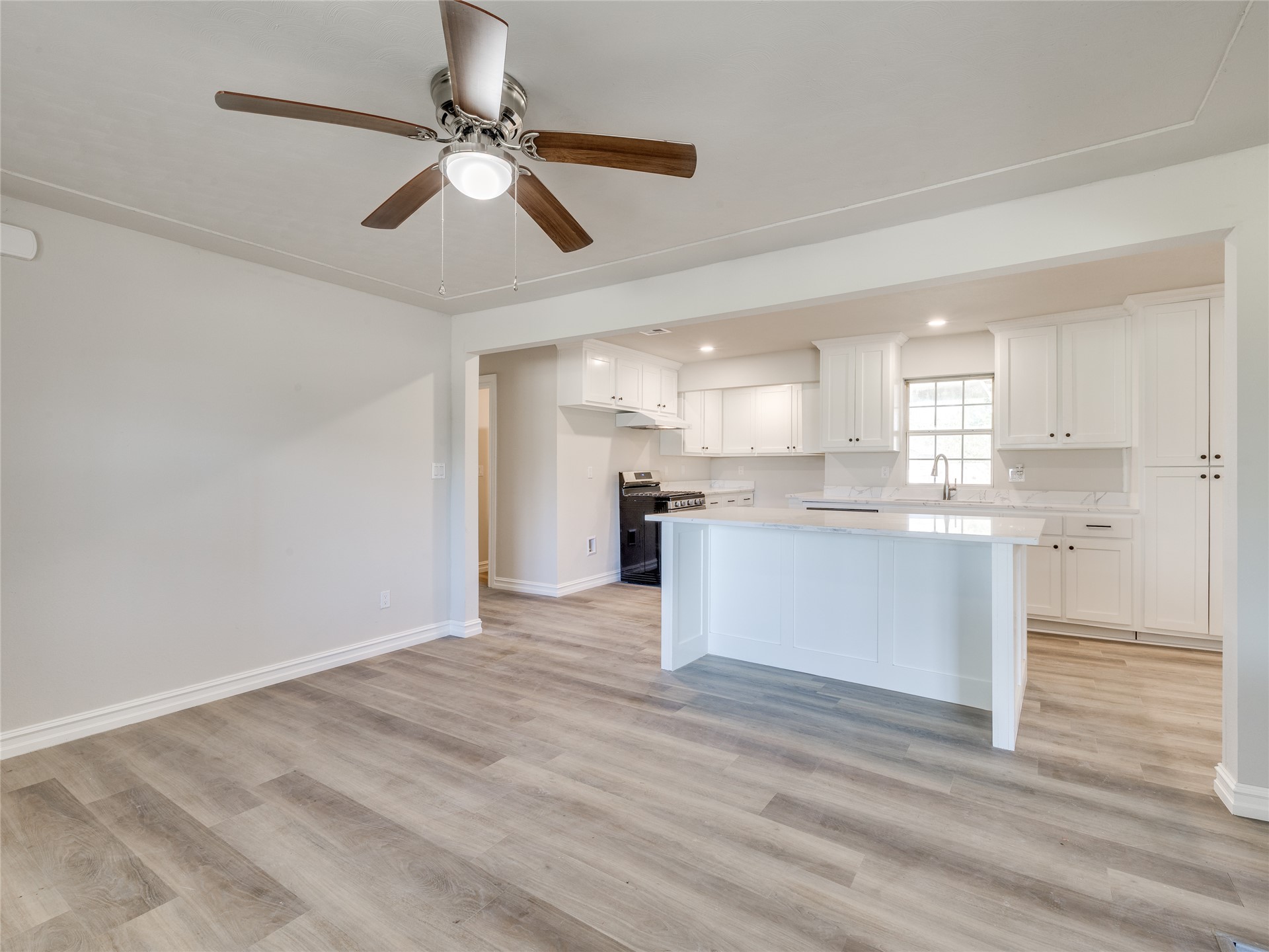 17096 S Yale Avenue Property Photo 9