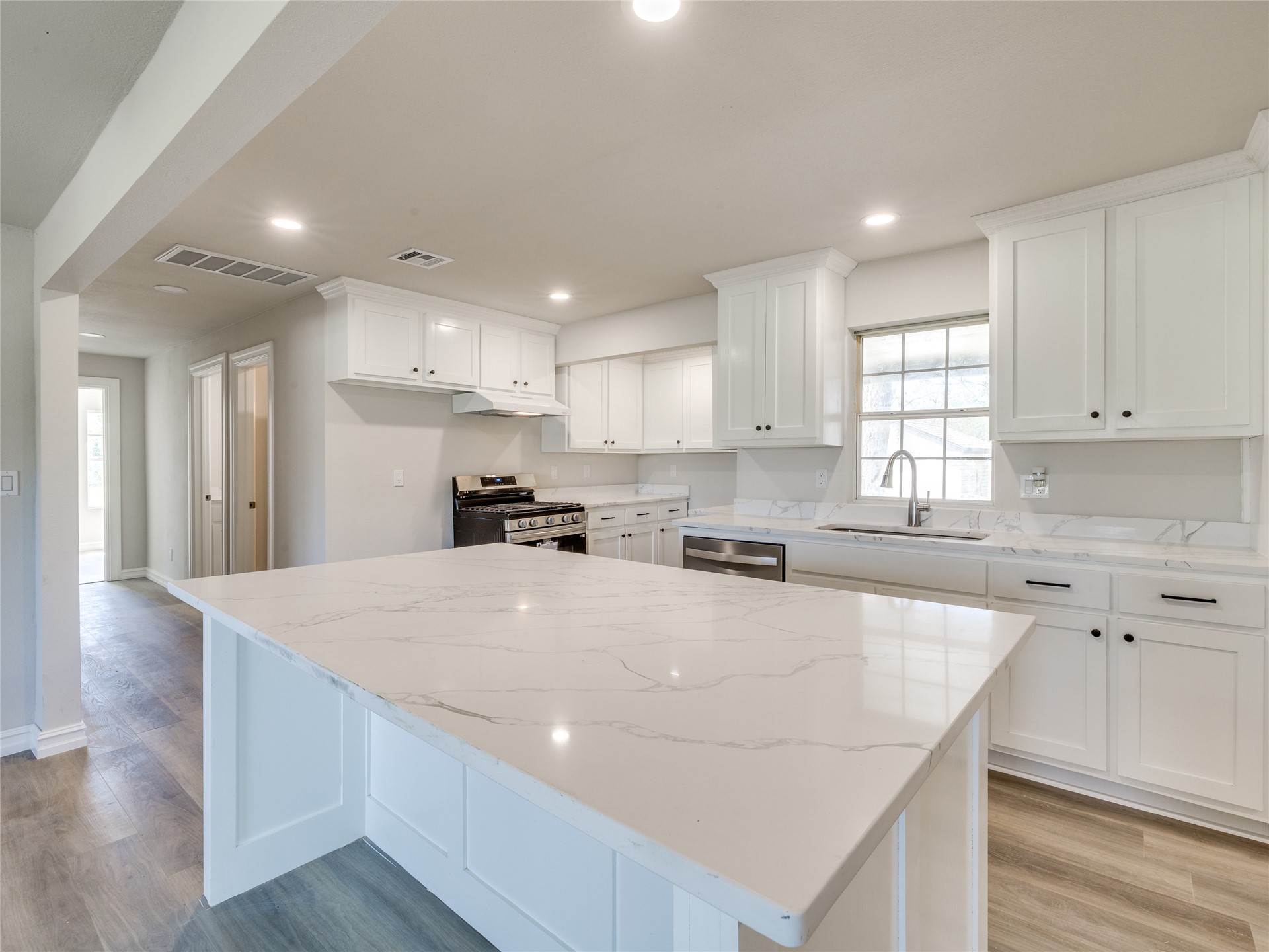 17096 S Yale Avenue Property Photo 10