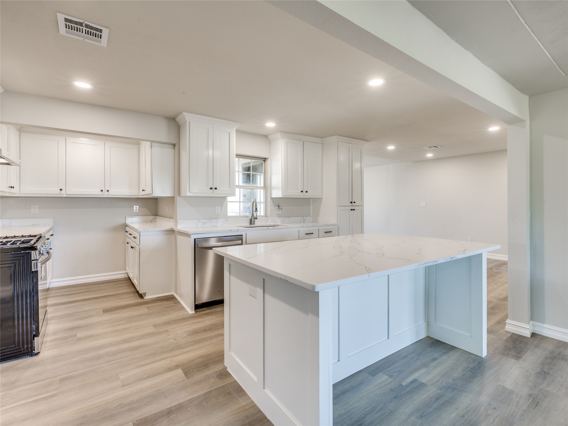 17096 S Yale Avenue Property Photo 12