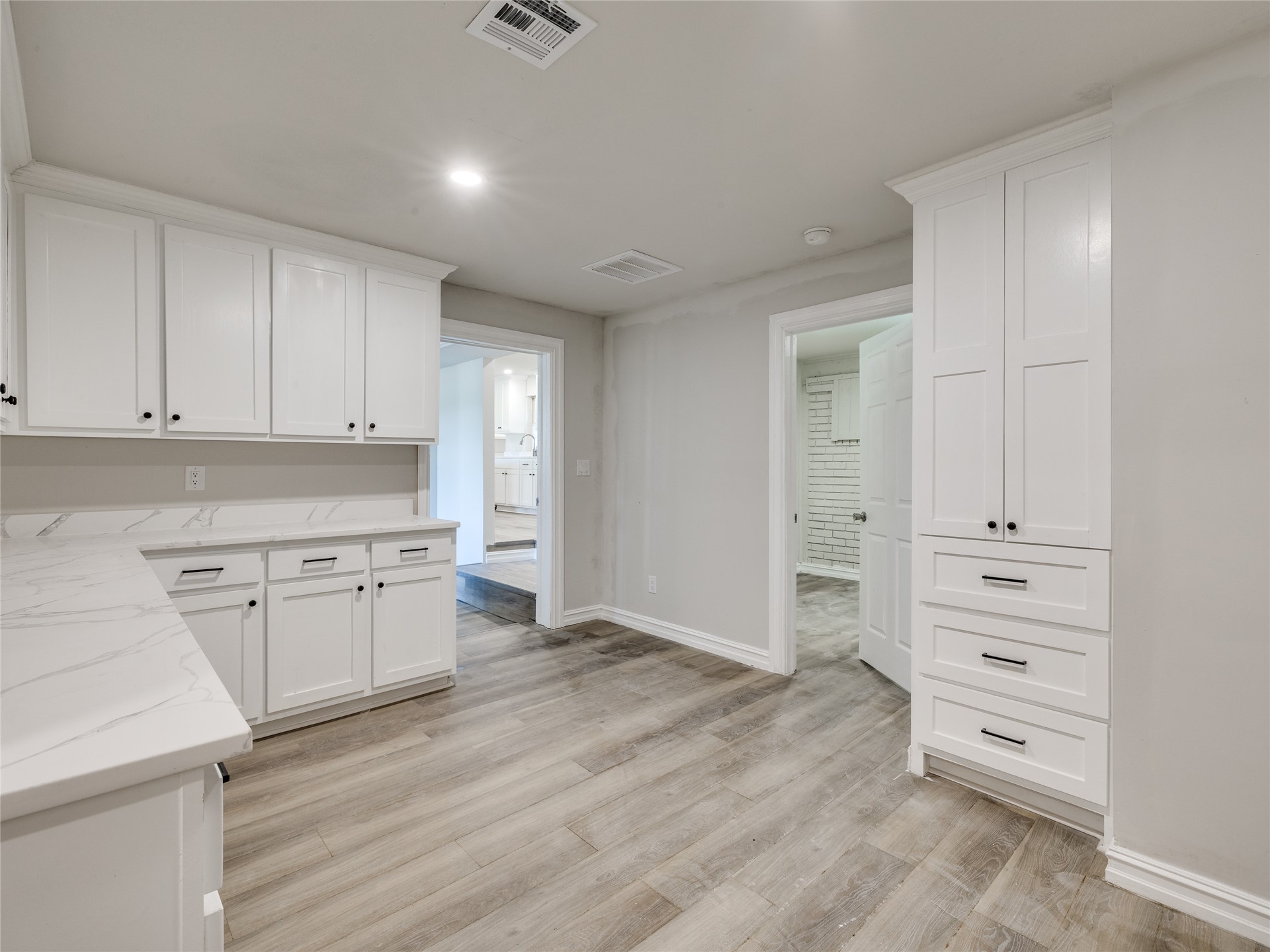 17096 S Yale Avenue Property Photo 43