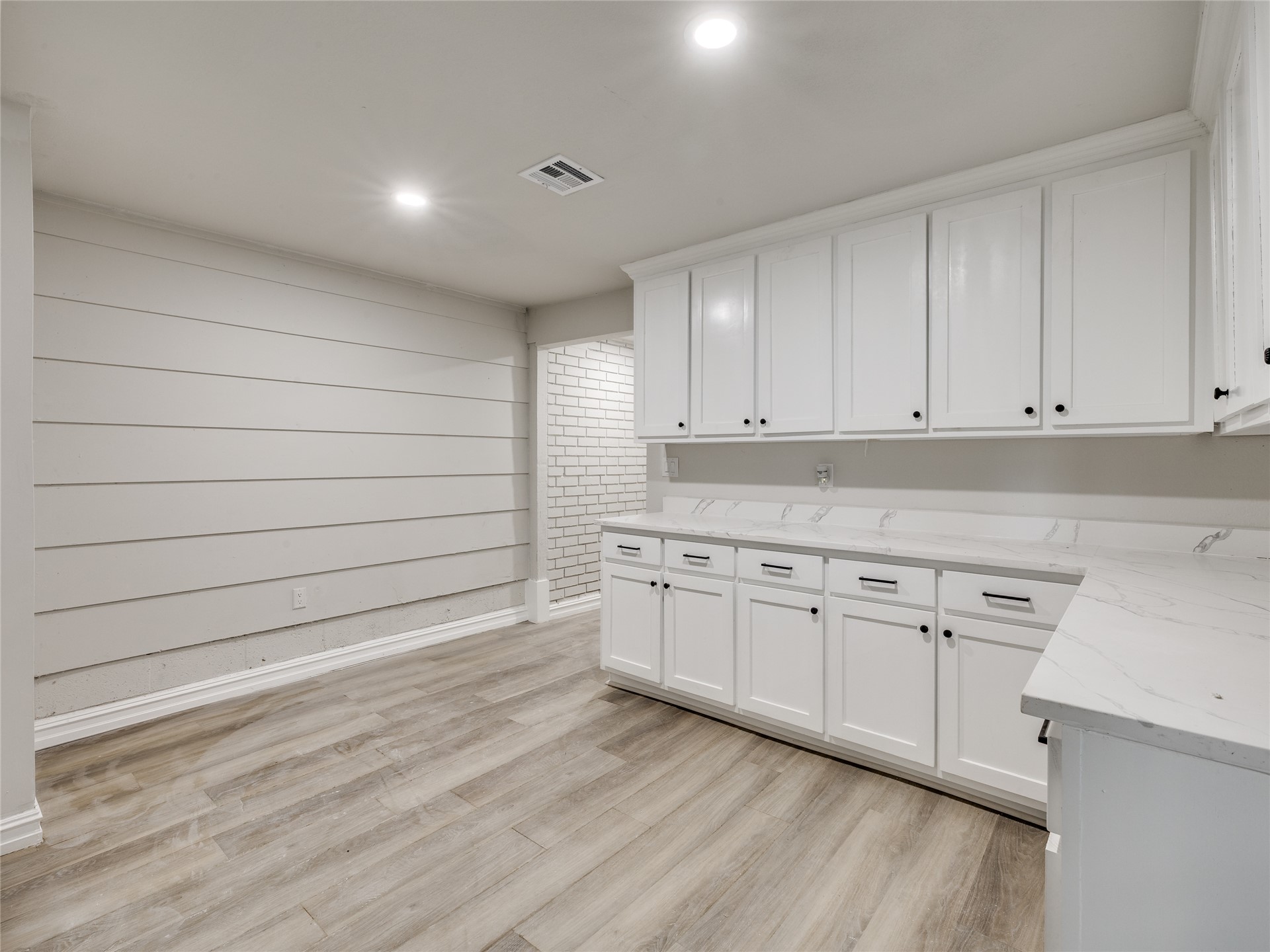 17096 S Yale Avenue Property Photo 44