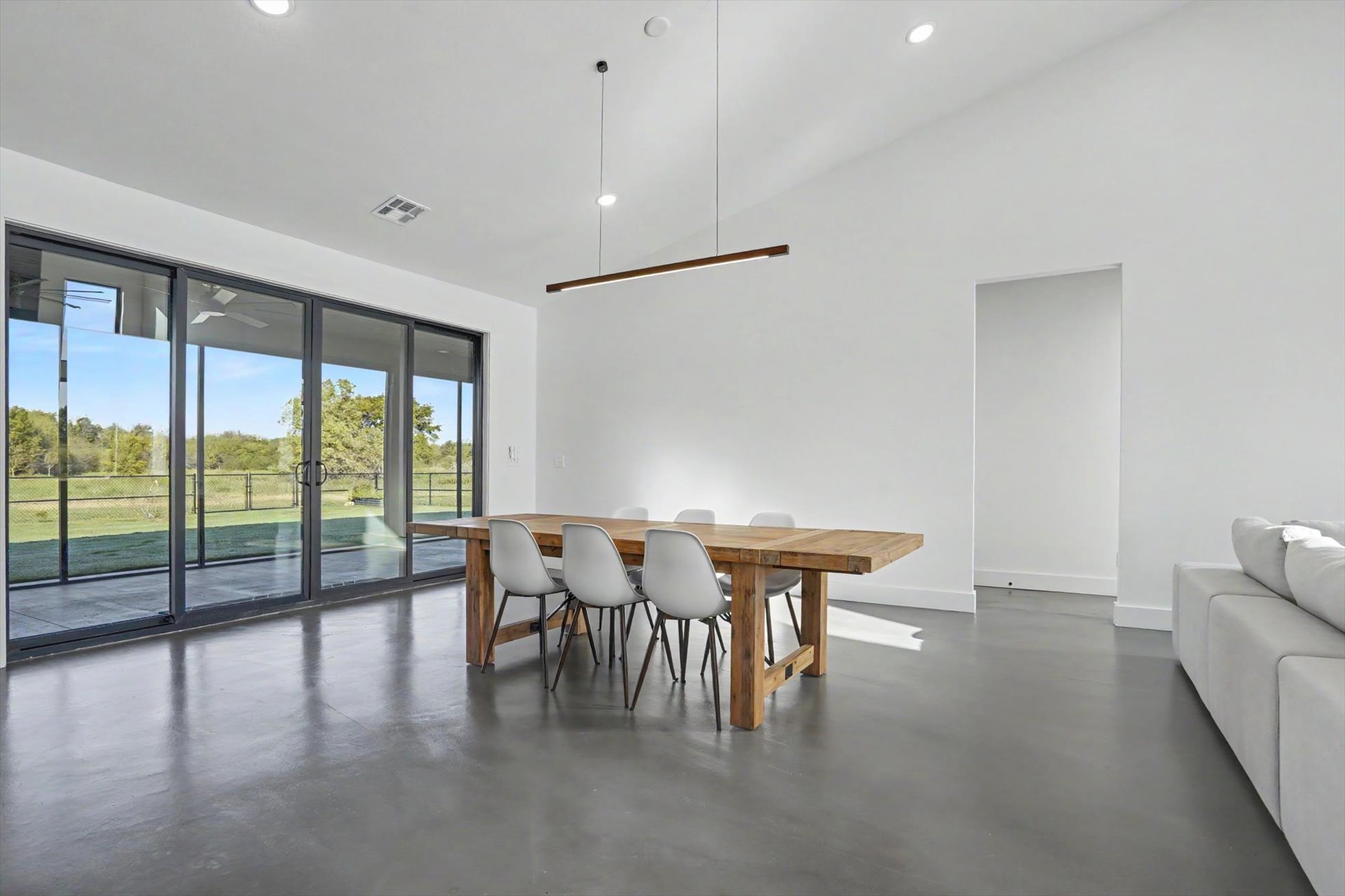 2111 N 190 Road Property Photo 10