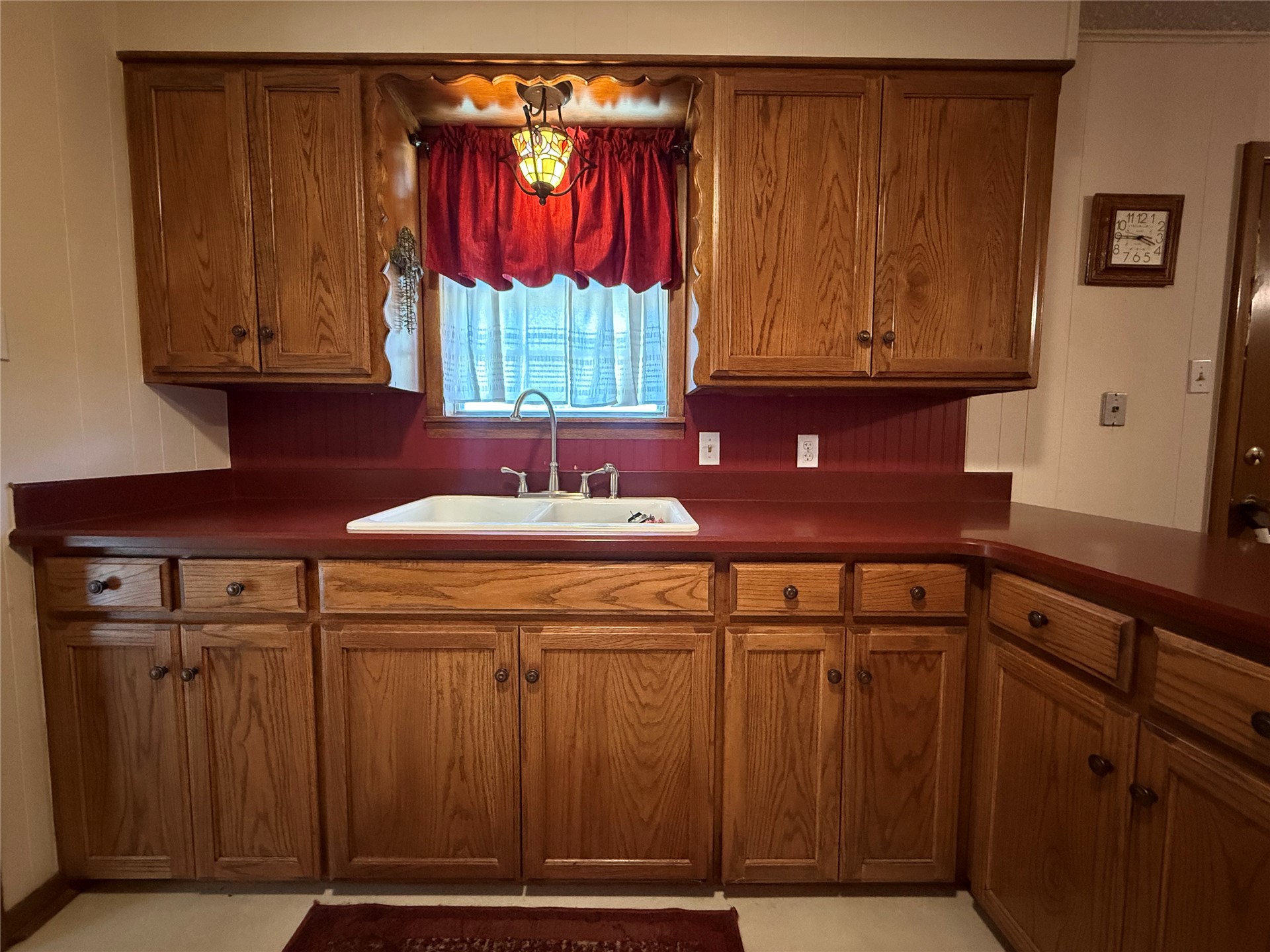 9185 Brock Road Property Photo 12