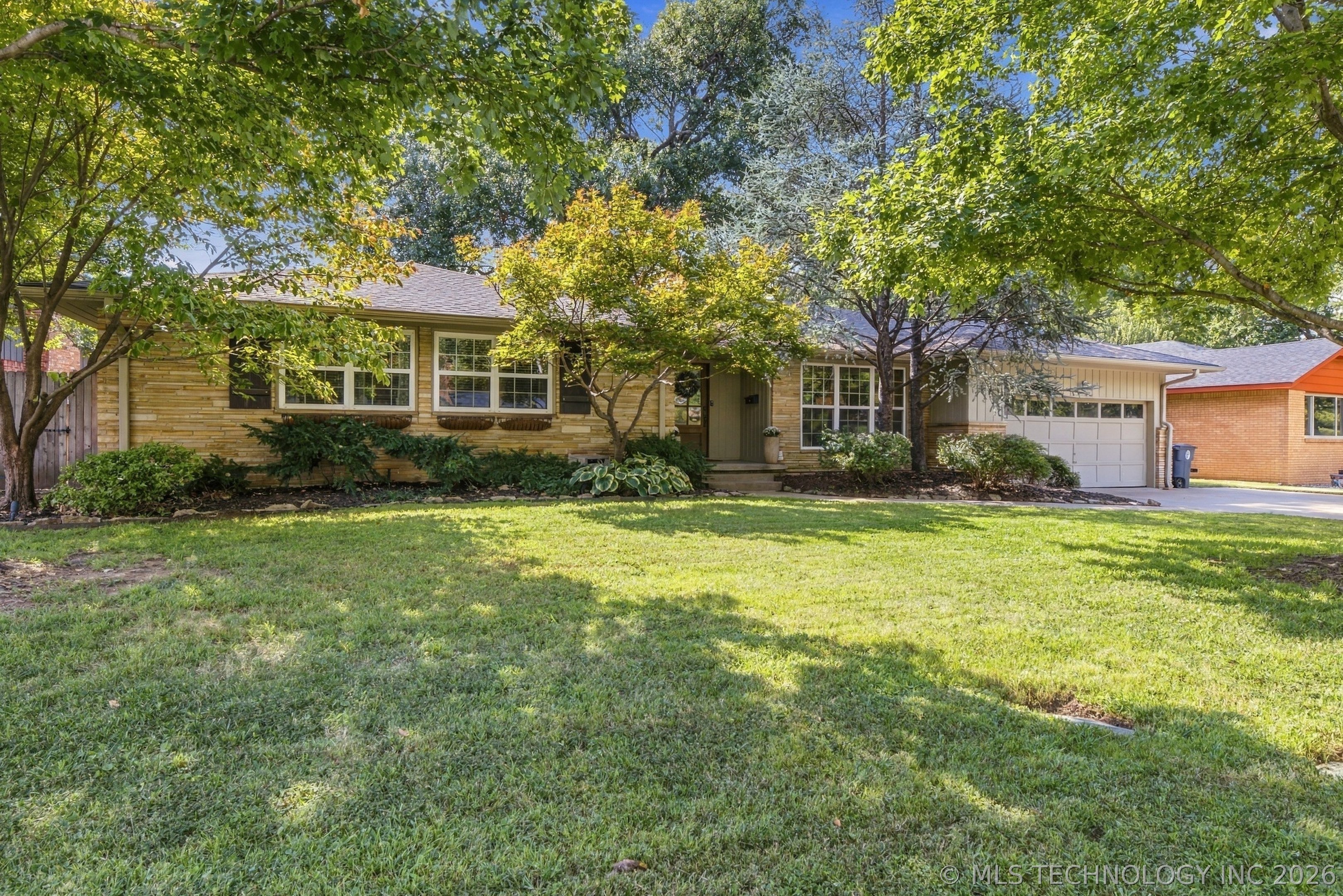 3738 45th Street Property Photo 2