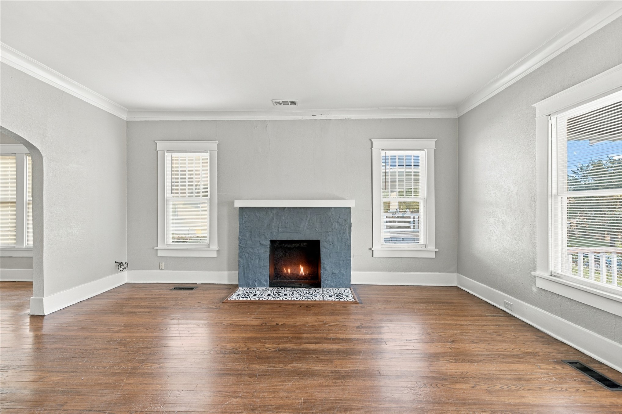212 N Rosedale Avenue Property Photo 4