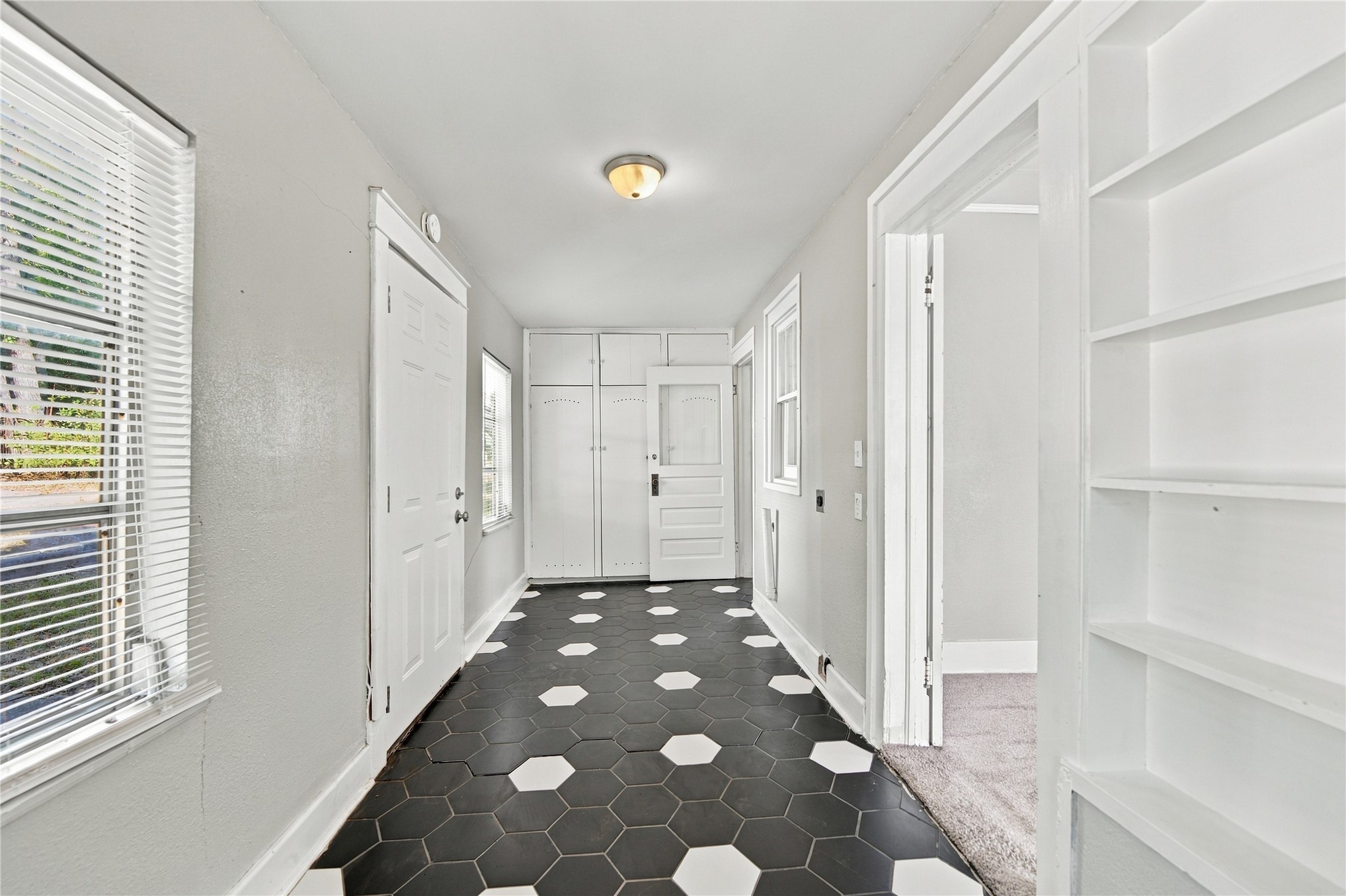 212 N Rosedale Avenue Property Photo 13