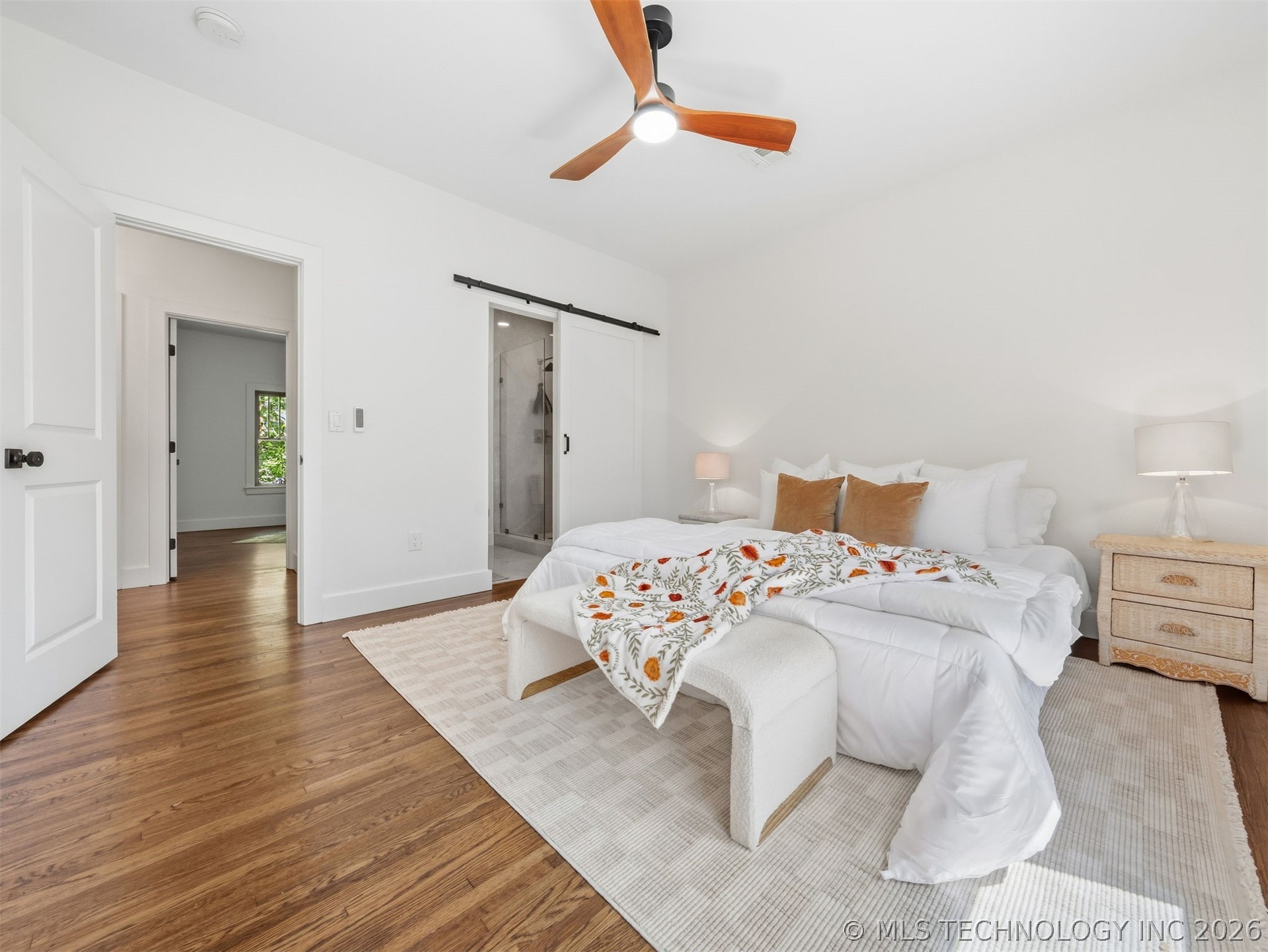 1123 S Newport Avenue Property Photo 25