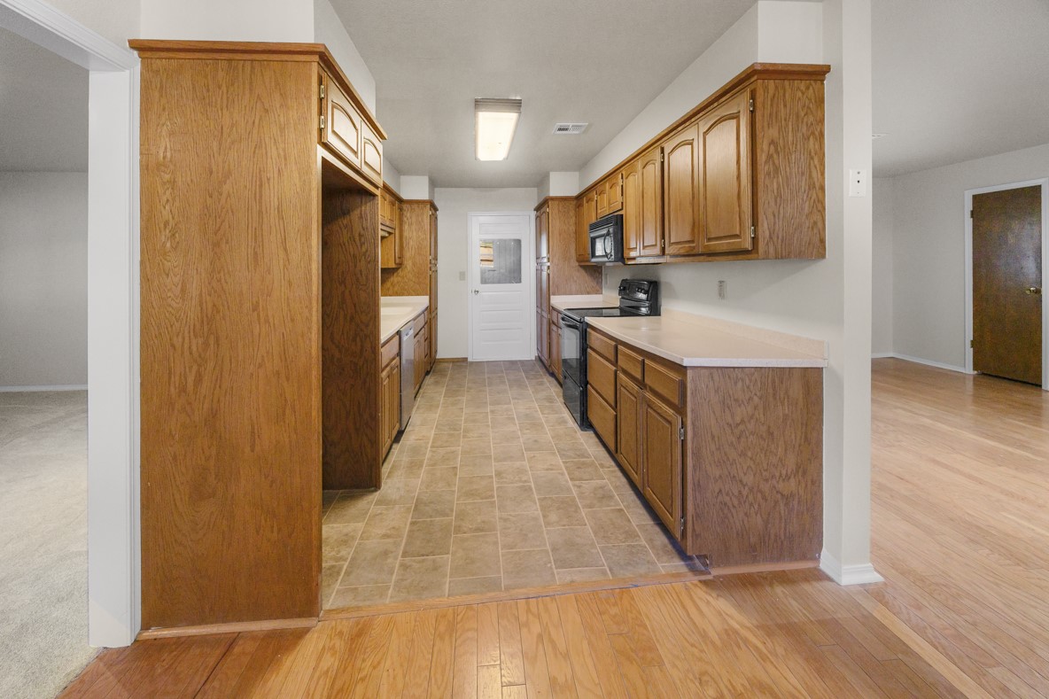 1202 Sw 20th Street Property Photo 6