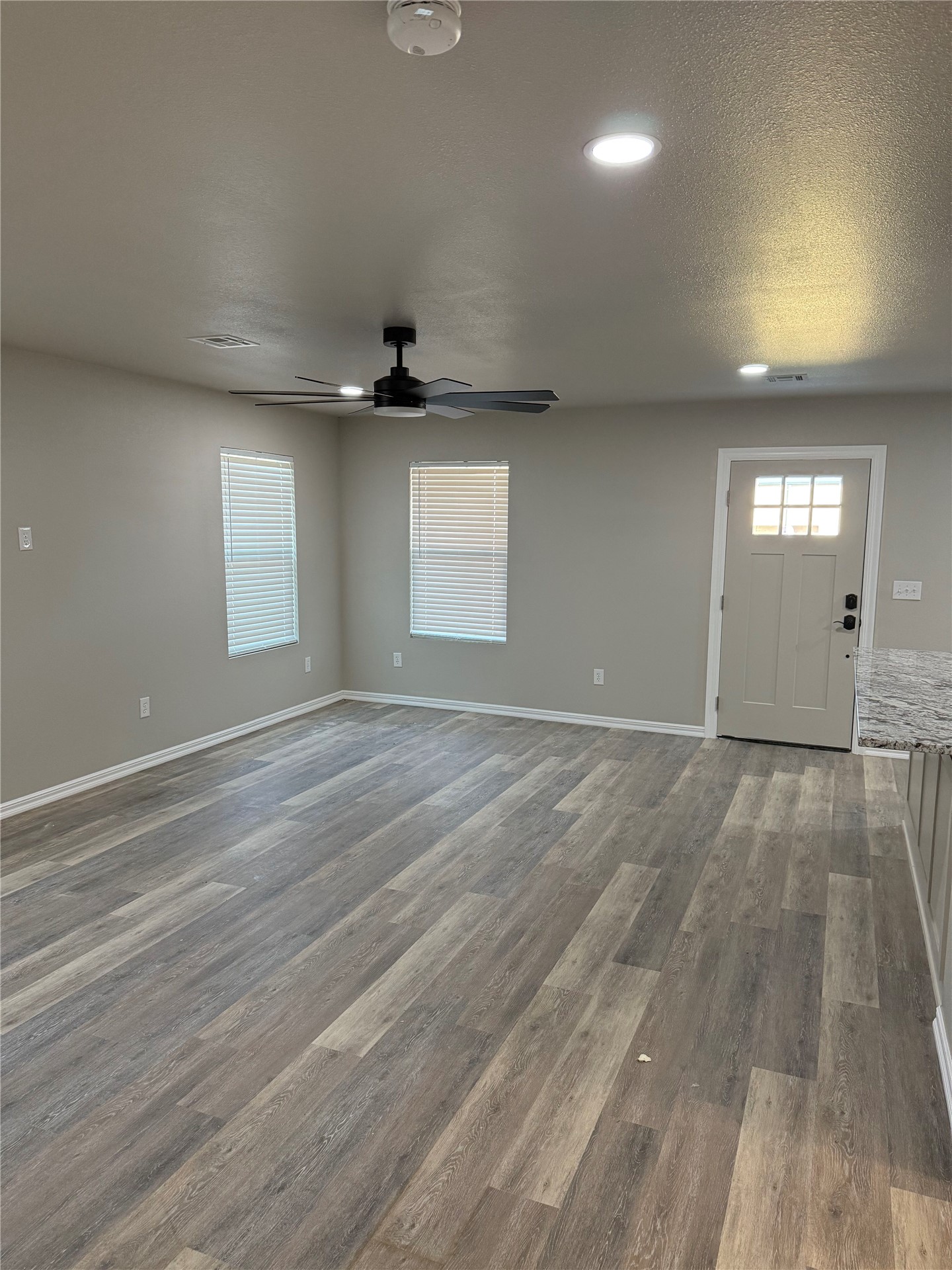 511 W Harrison Property Photo 2