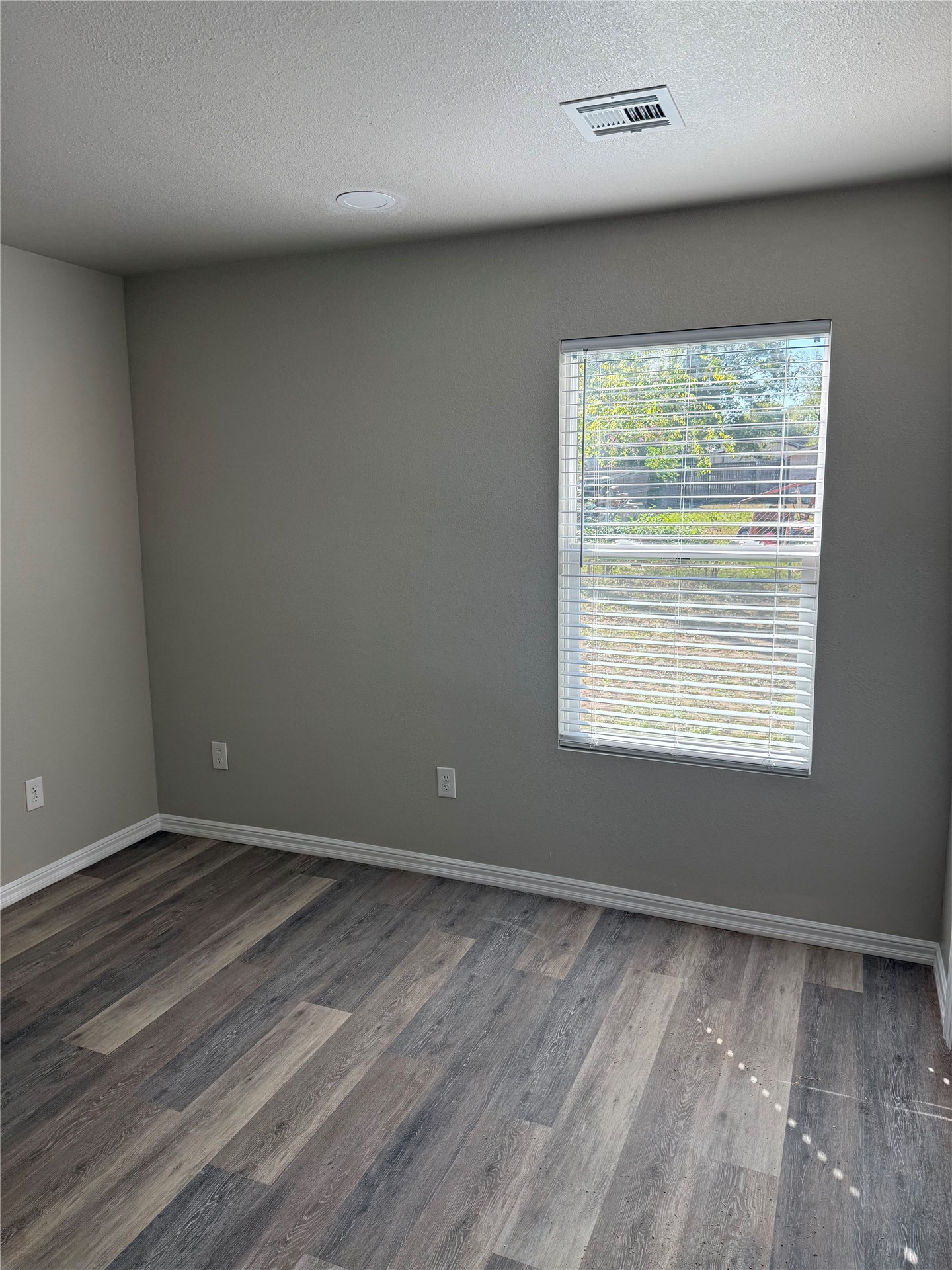 511 W Harrison Property Photo 13
