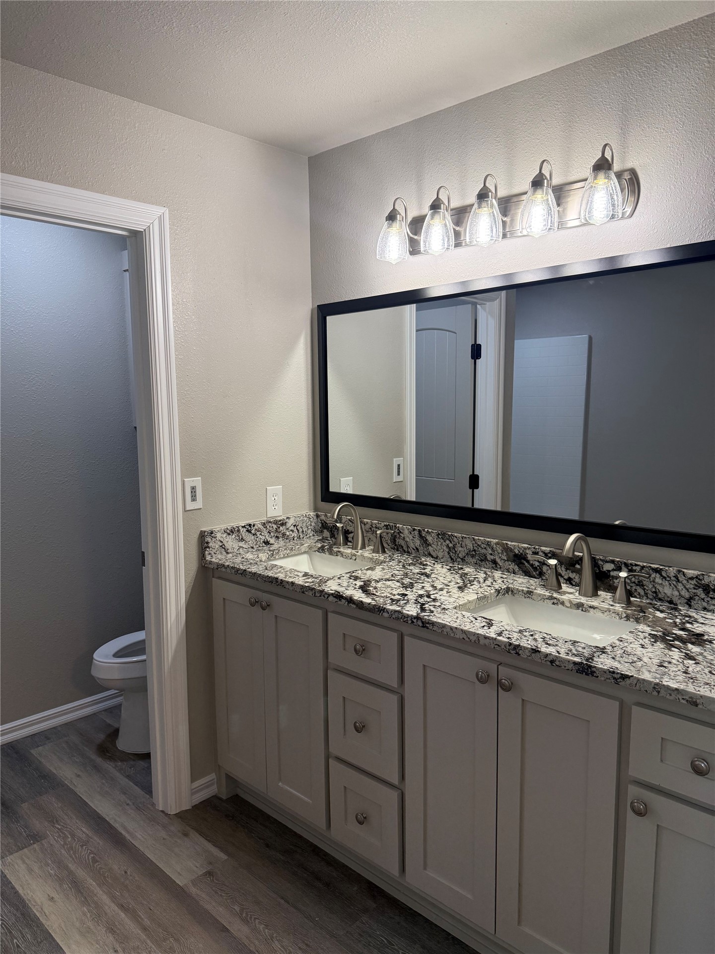 511 W Harrison Property Photo 16