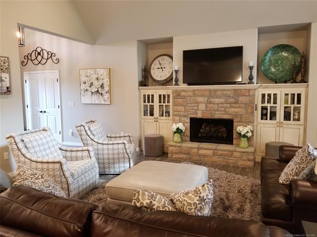 116651 S 4299 Loop Property Photo 16