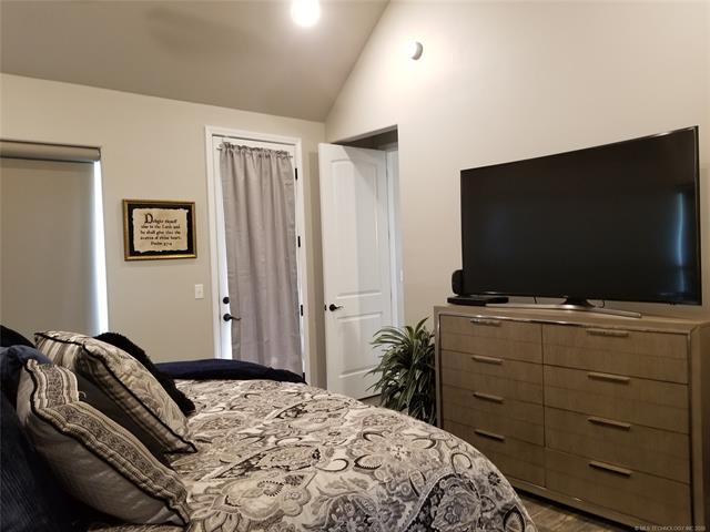 116651 S 4299 Loop Property Photo 24
