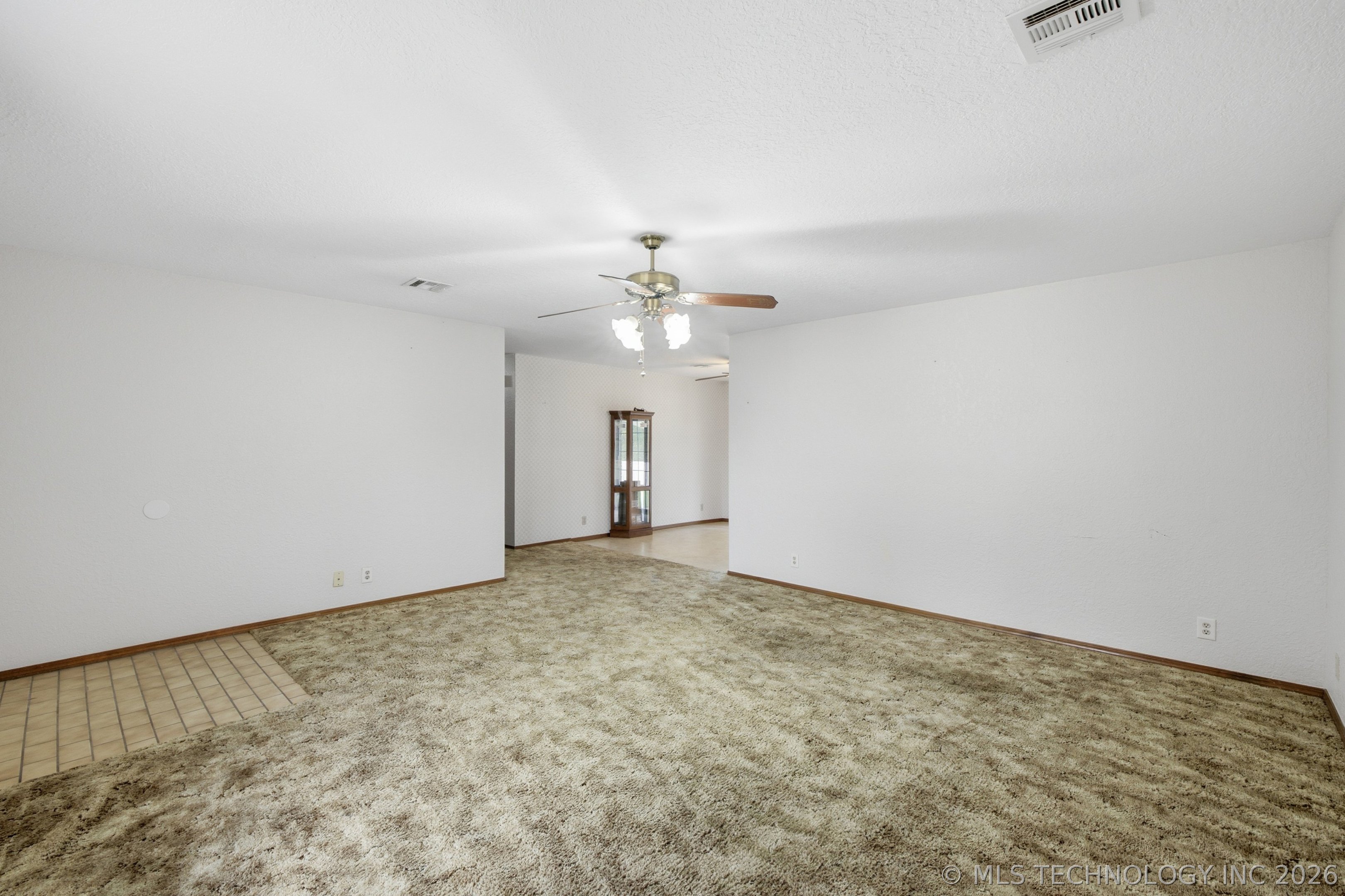 75 S Gladd Road Property Photo 6