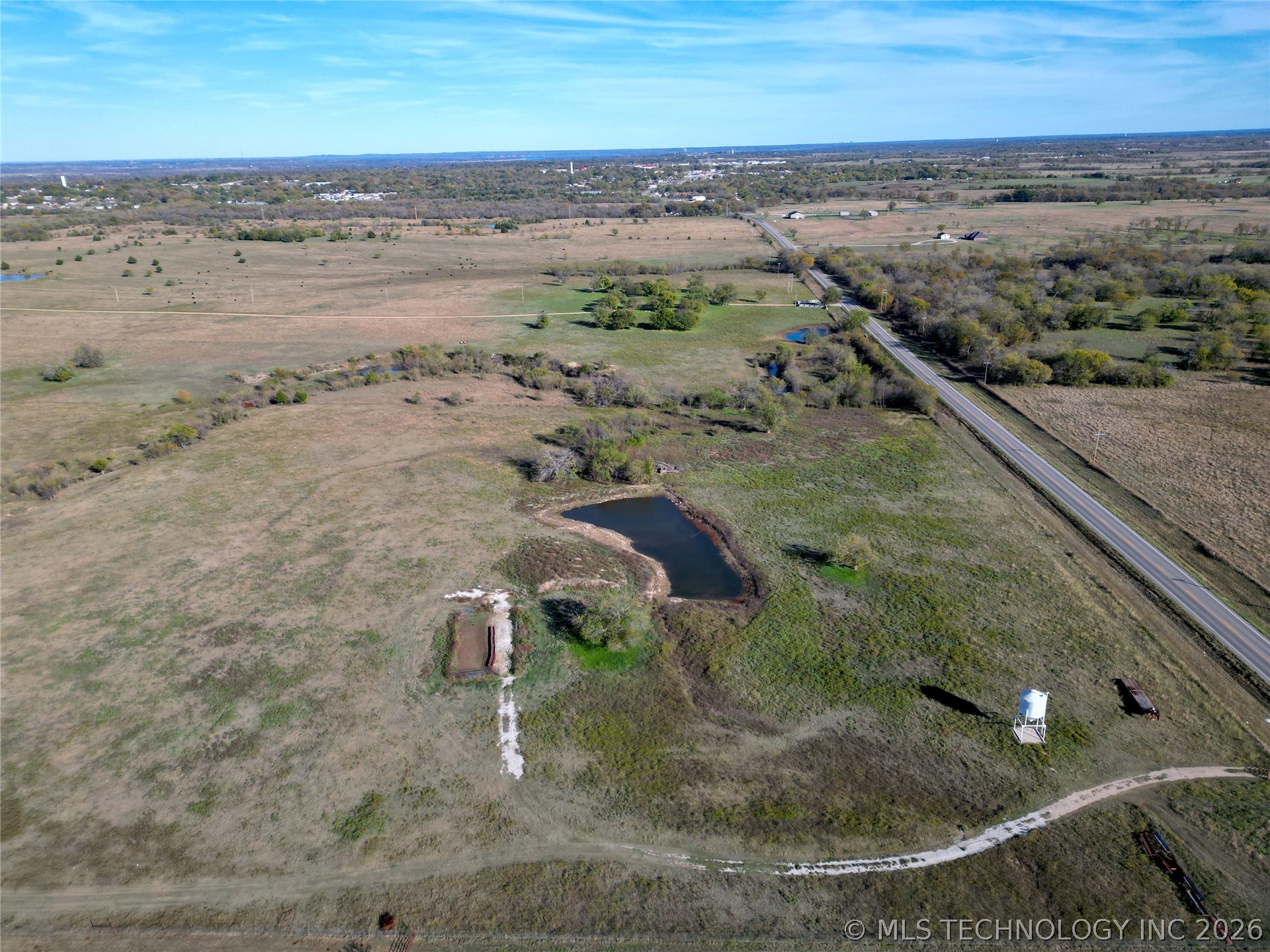 Hwy 32 Property Photo 4