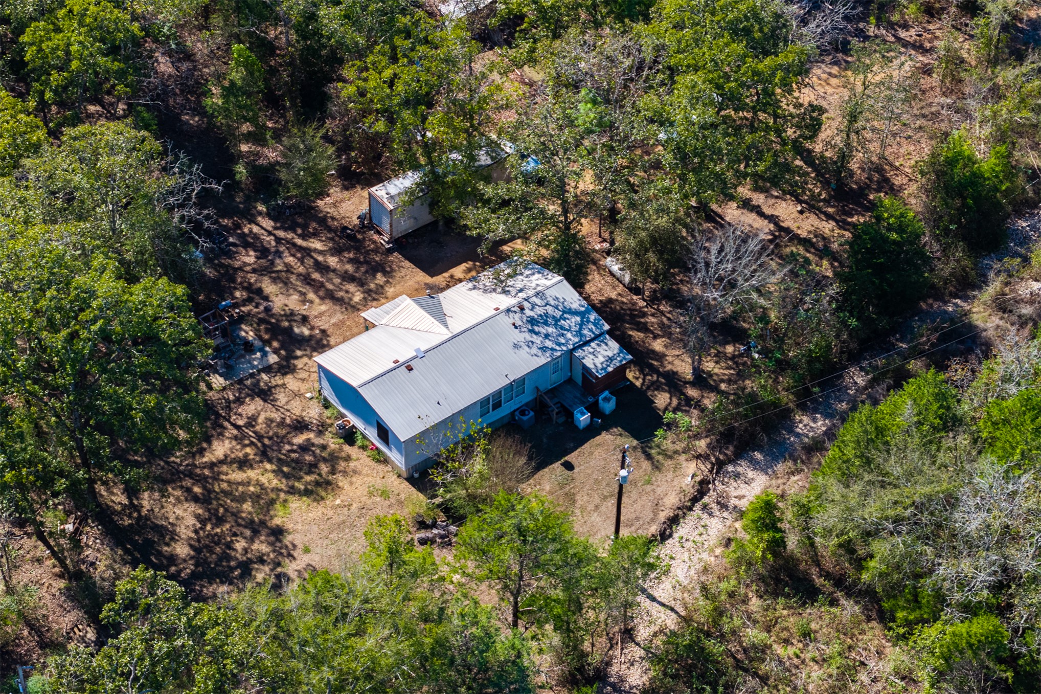 412504 E 1900 Road Property Photo 2