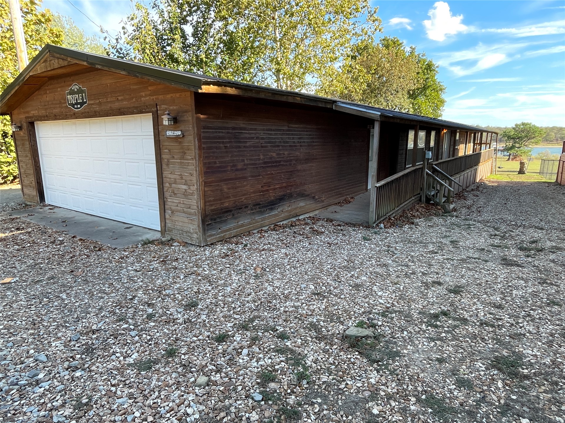 429856 1148 Road Property Photo 1