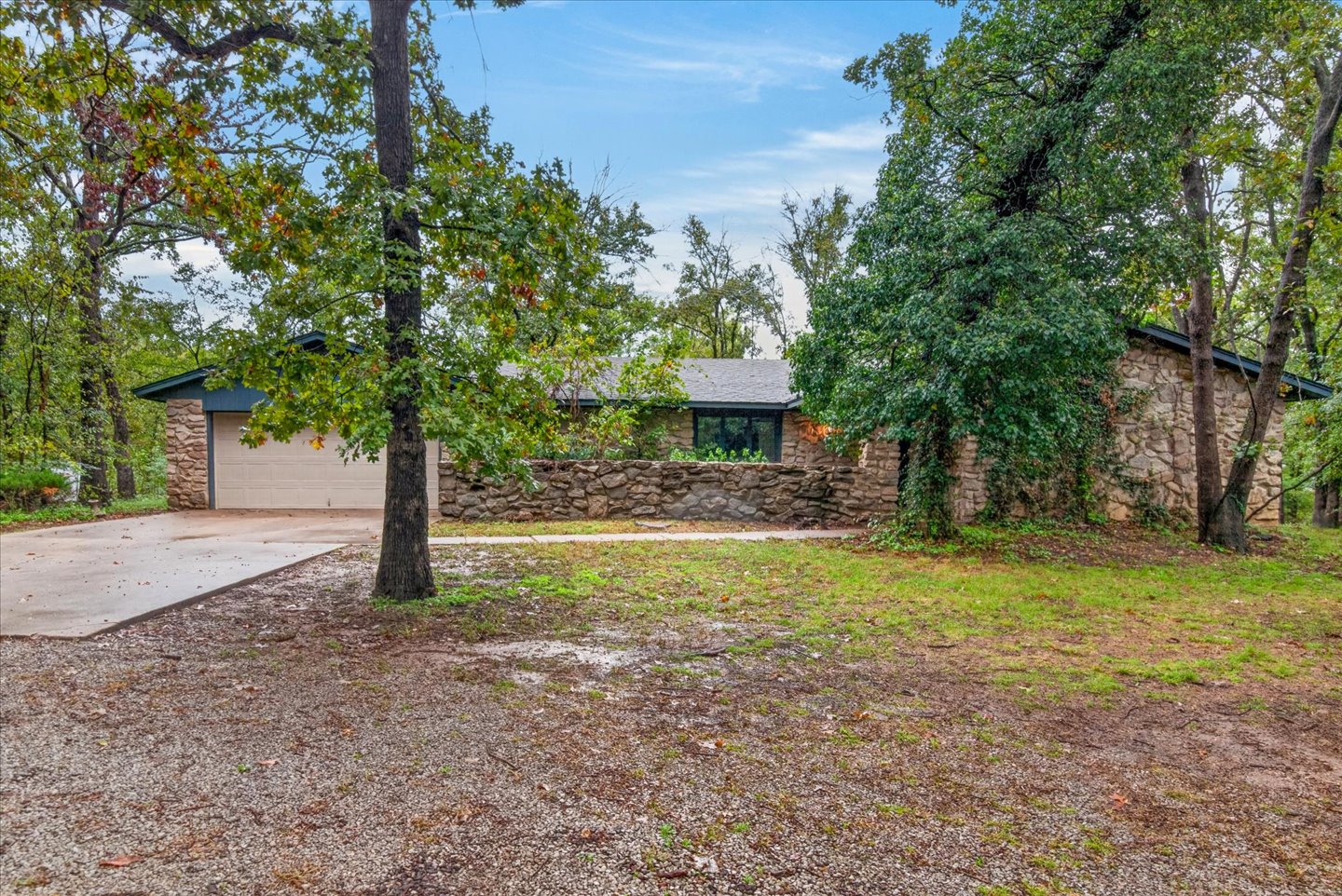 394350 Gap Road Property Photo 1