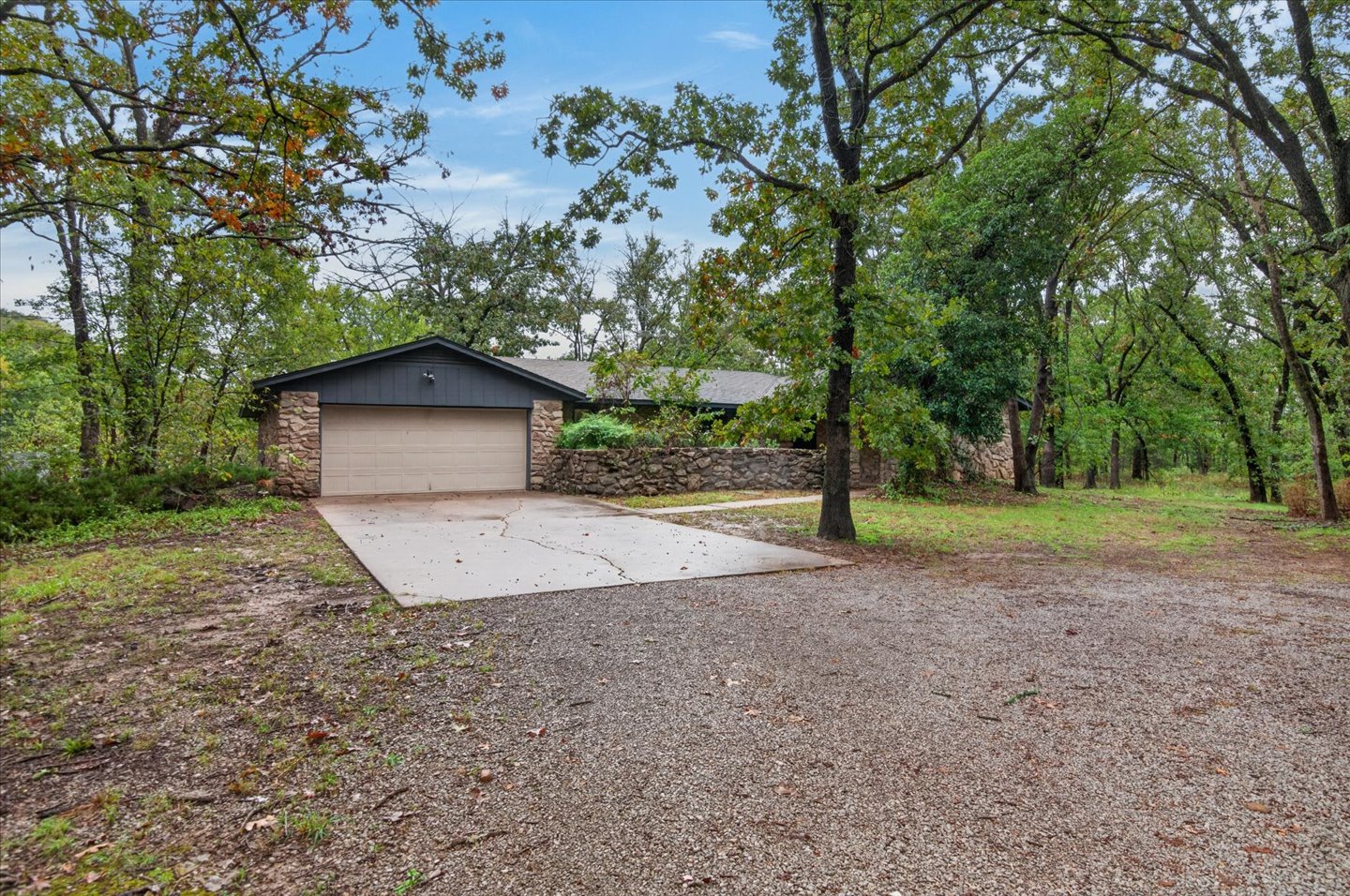 394350 Gap Road Property Photo 2