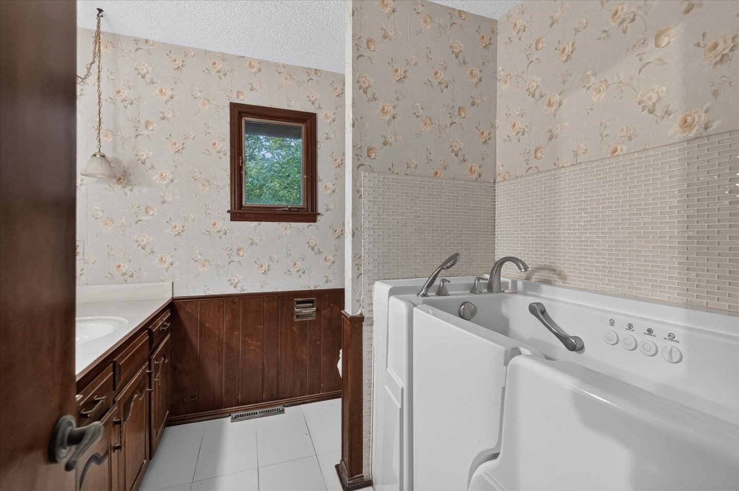 394350 Gap Road Property Photo 18