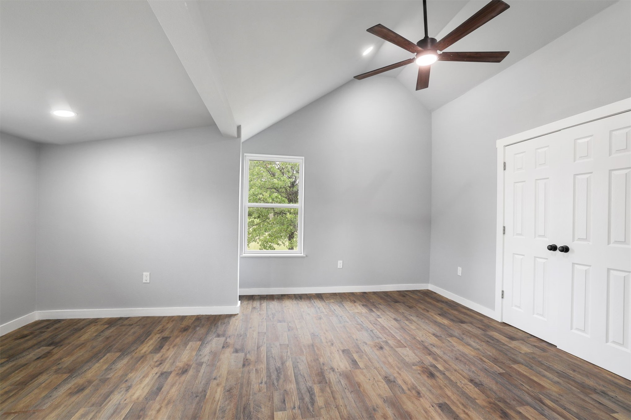 491 2nd Street Property Photo 18