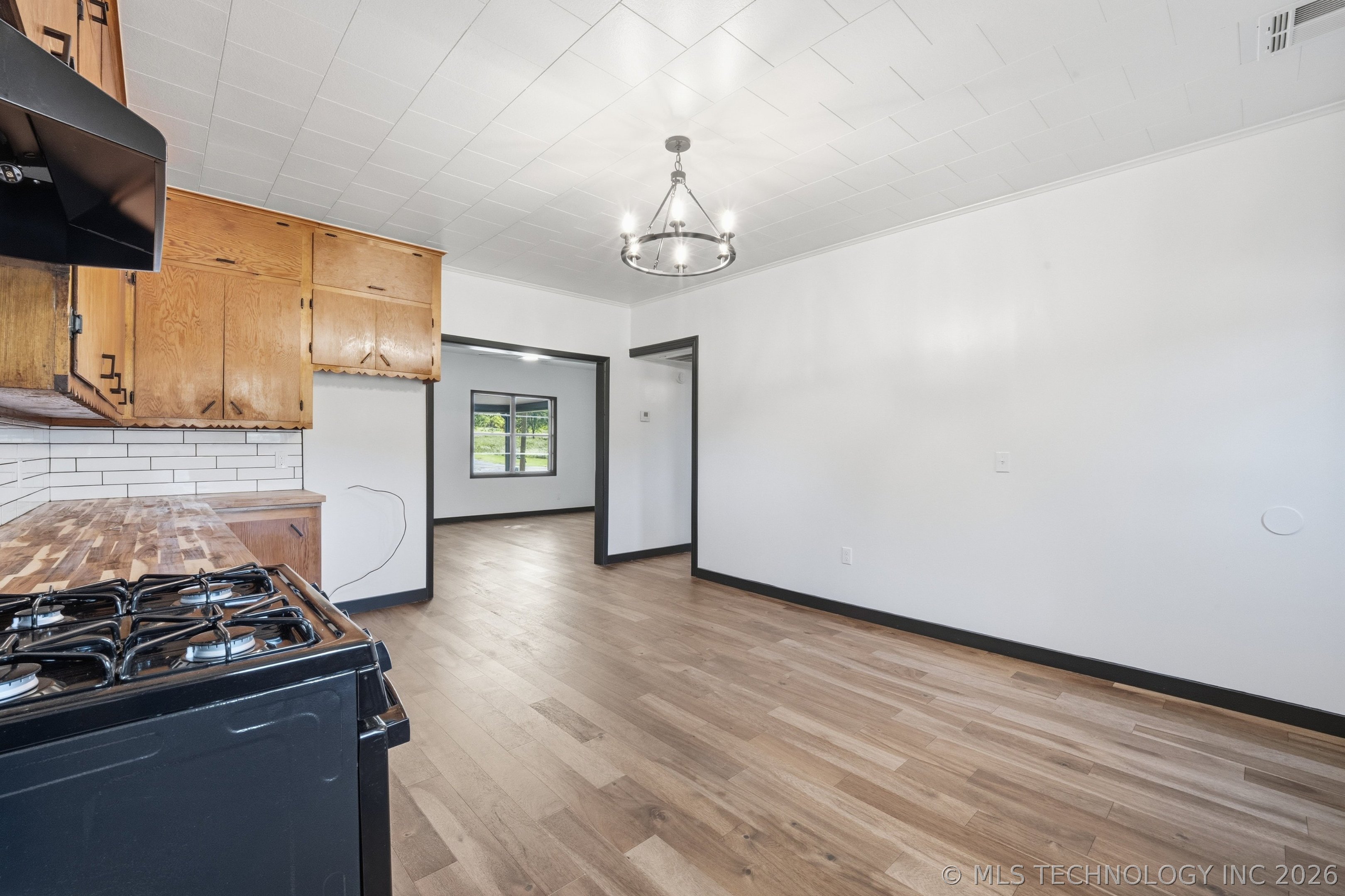 15746 N 68th West Avenue Property Photo 15