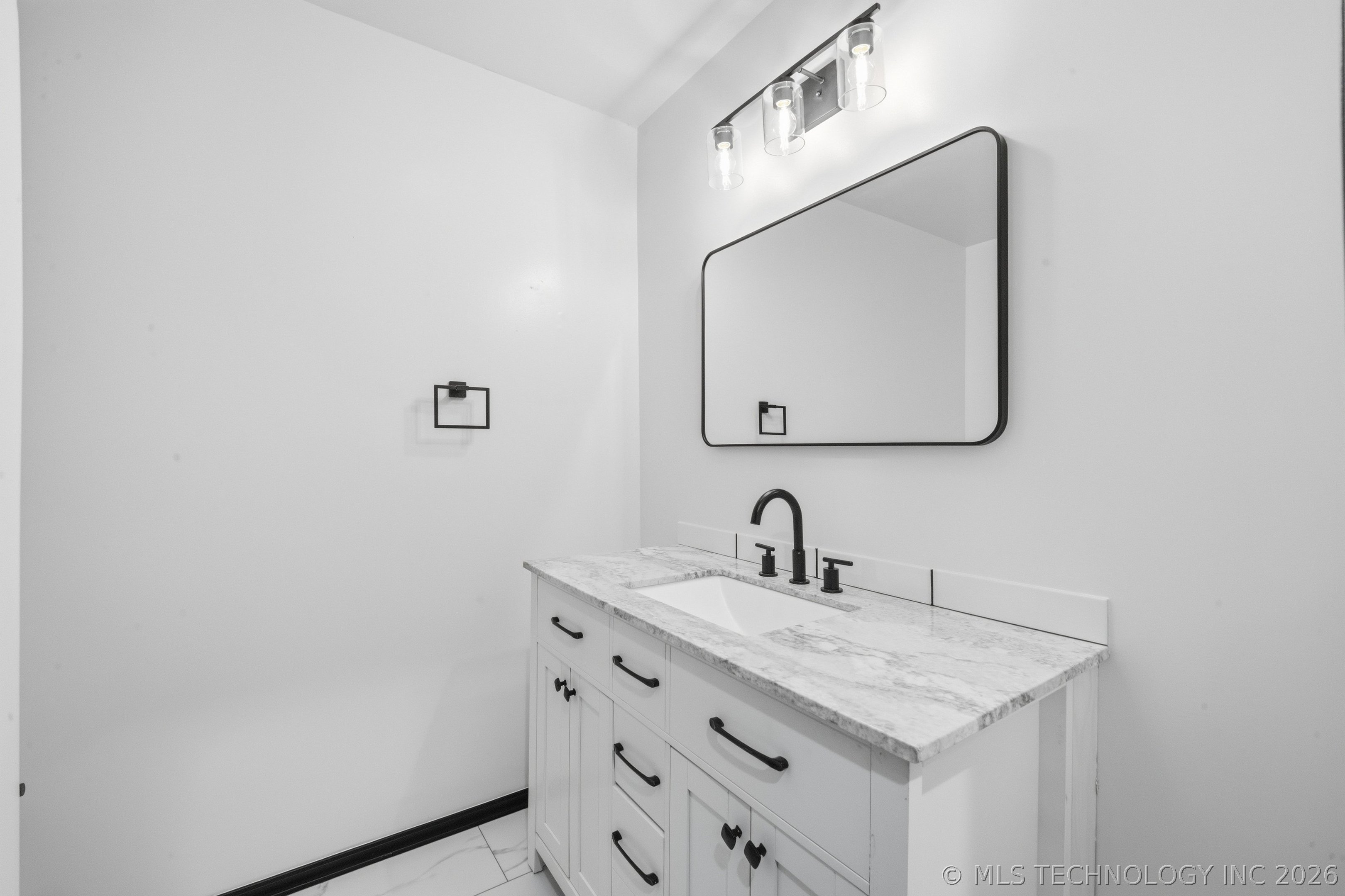 15746 N 68th West Avenue Property Photo 24
