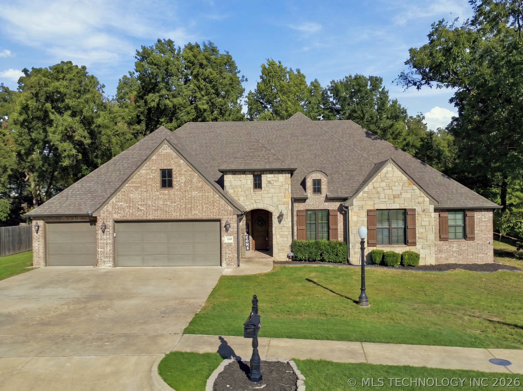 1500 Forest Hill Drive Property Photo 1