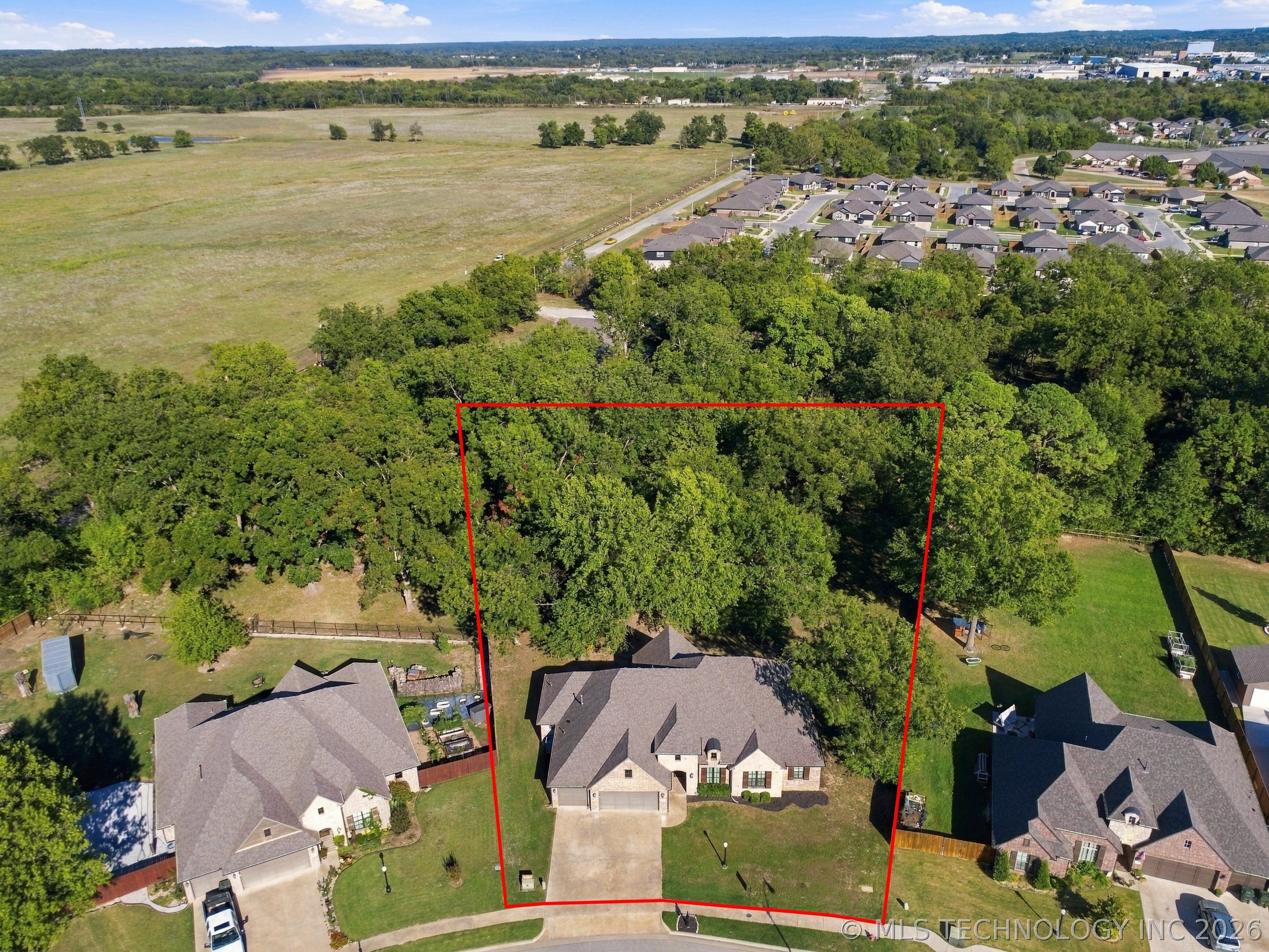 1500 Forest Hill Drive Property Photo 2