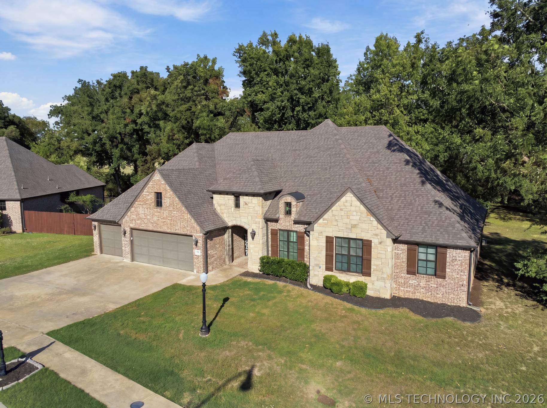1500 Forest Hill Drive Property Photo 47