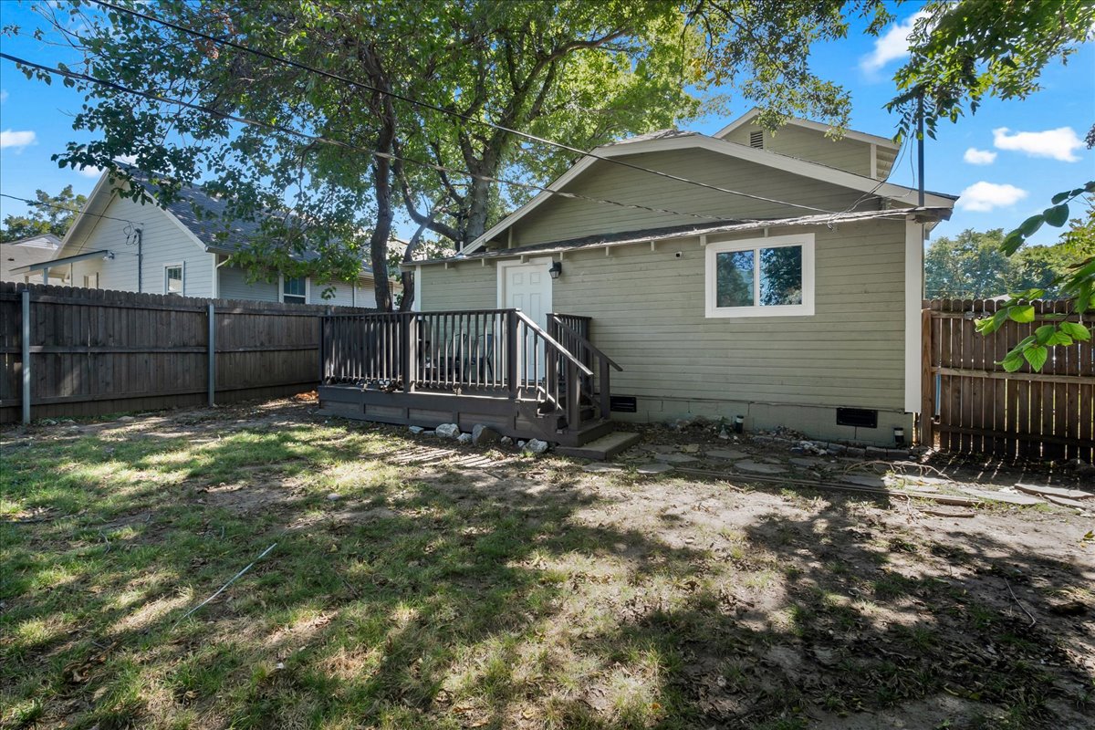 2629 E 8th Street Property Photo 29