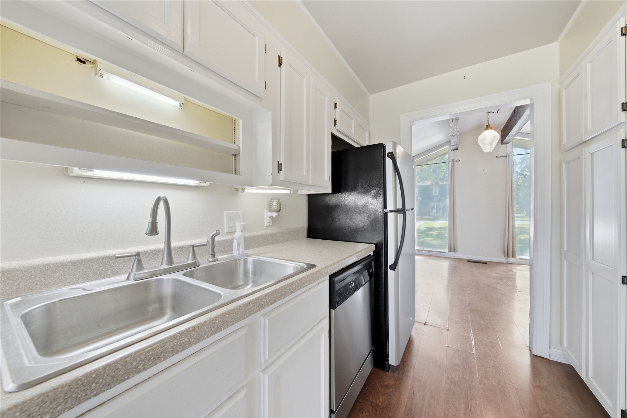 3105 E 78th Place Property Photo 13