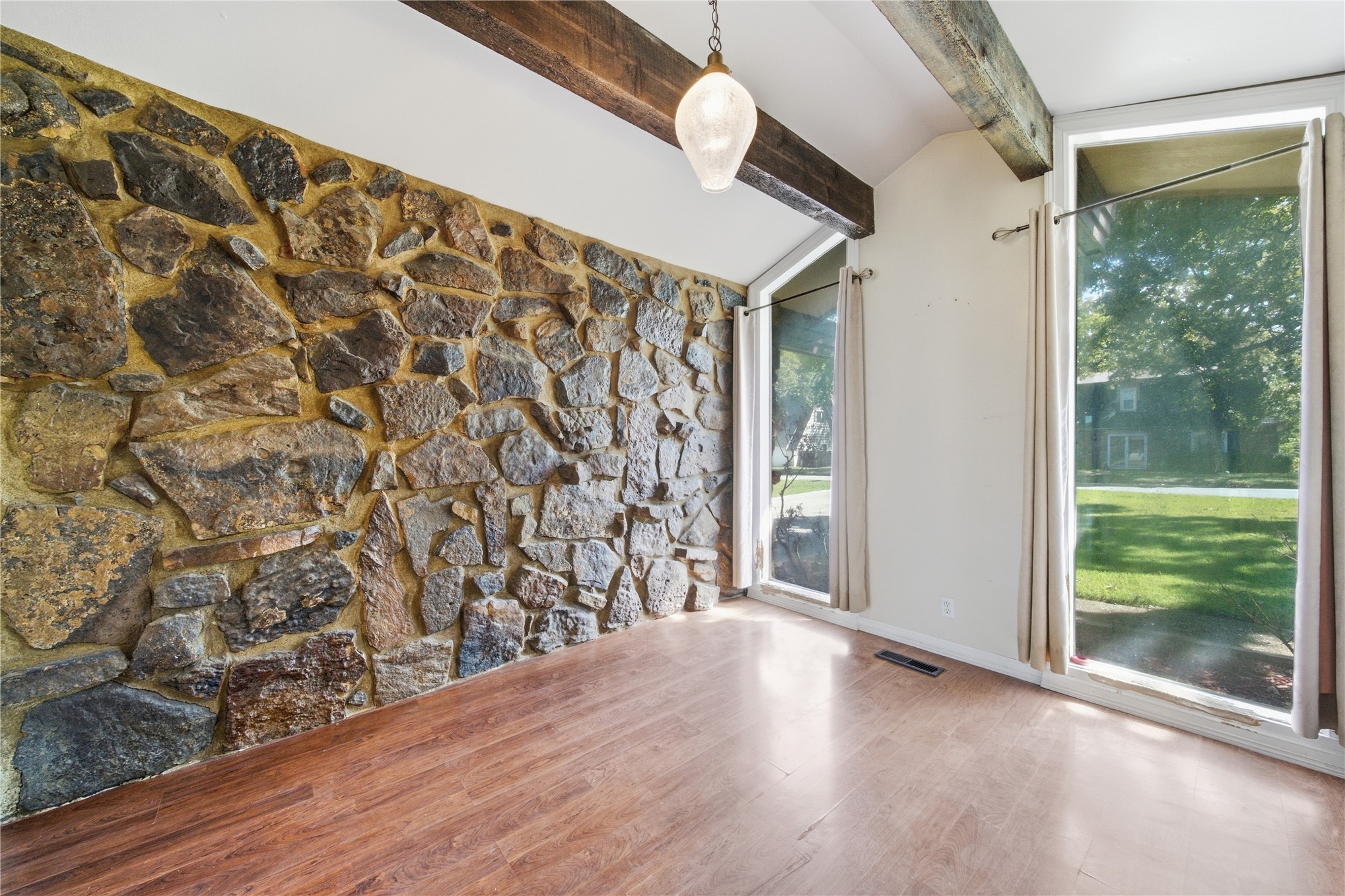 3105 E 78th Place Property Photo 16